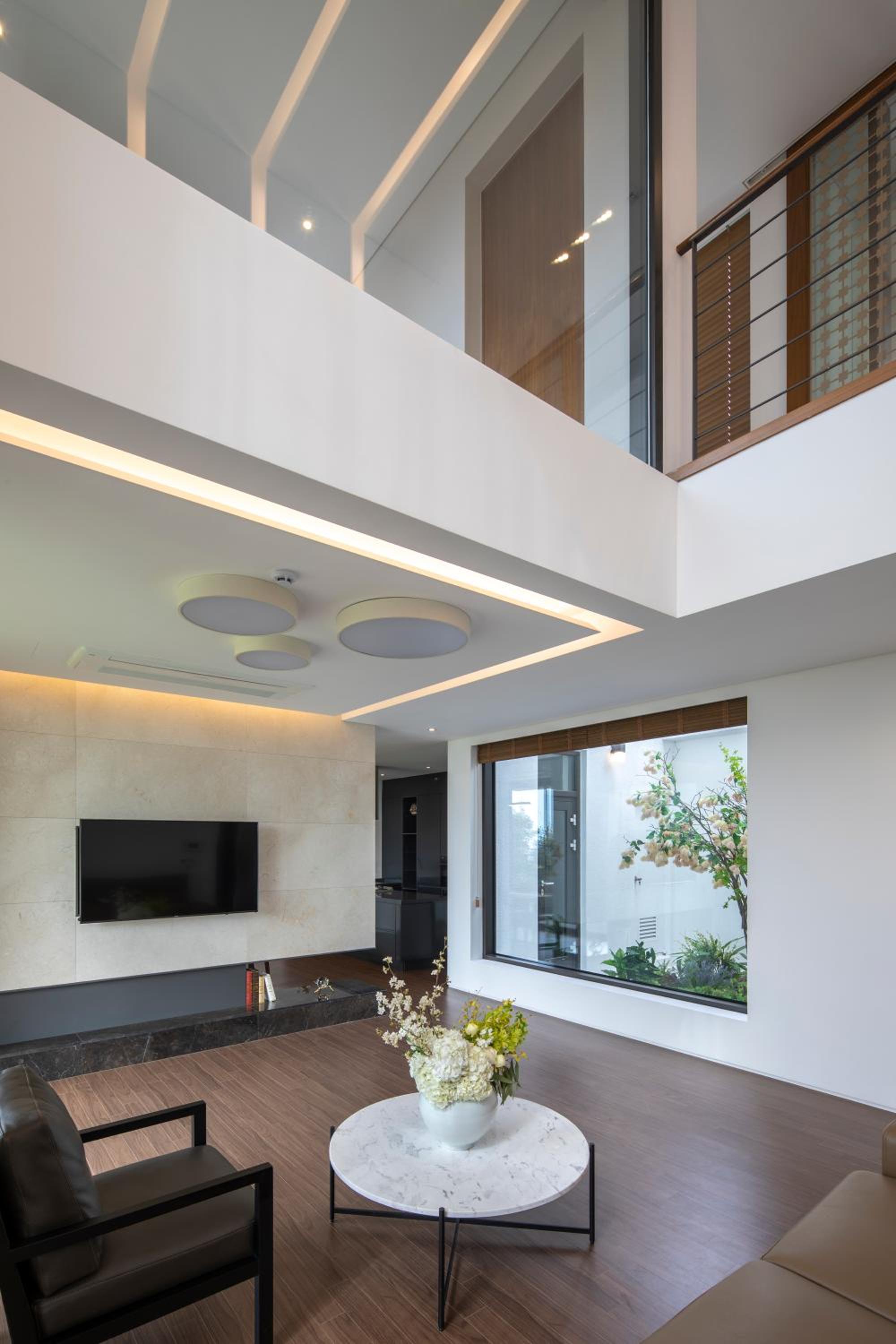 Atrium - Photo 7