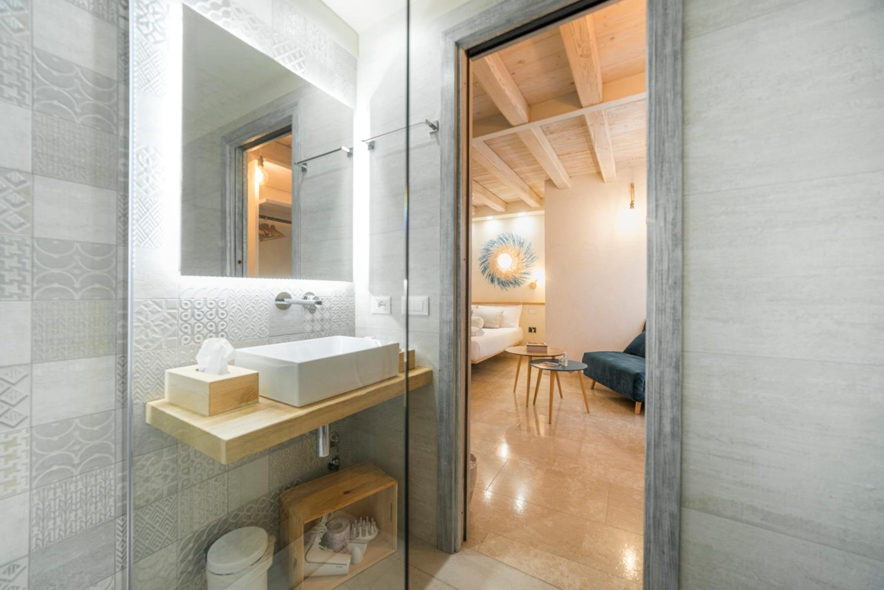 Superior Double or Twin Room - Photo 7