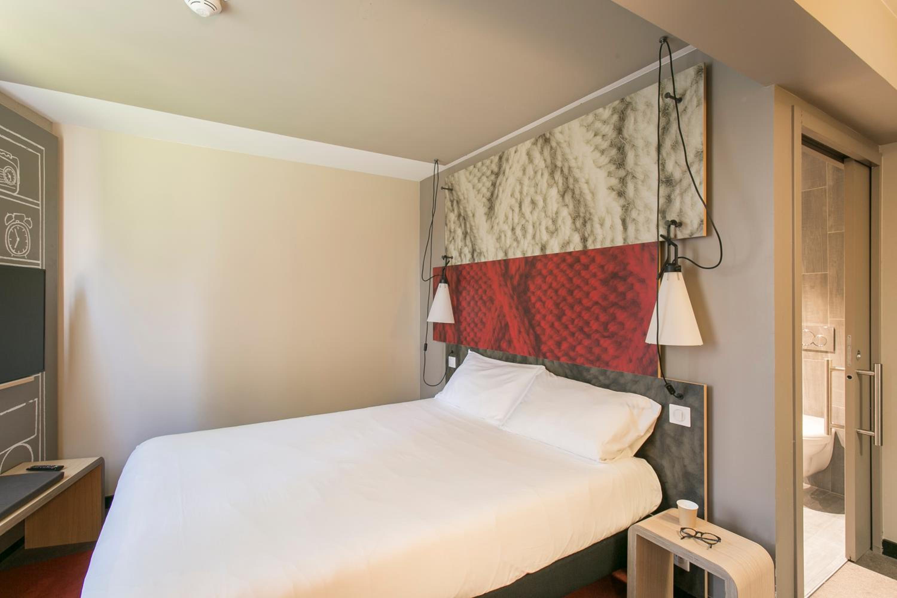 Standard Double Room - Photo 4