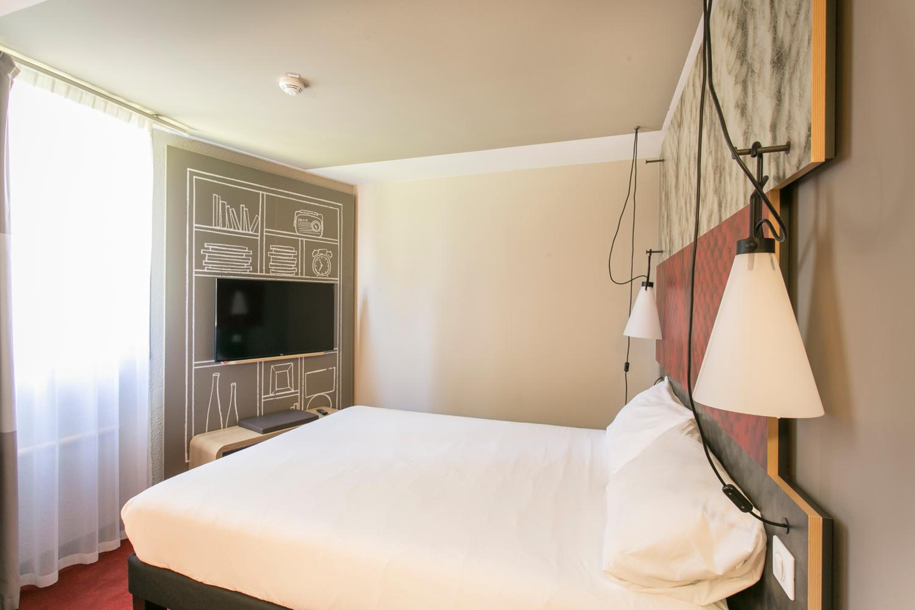 Standard Double Room - Photo 5
