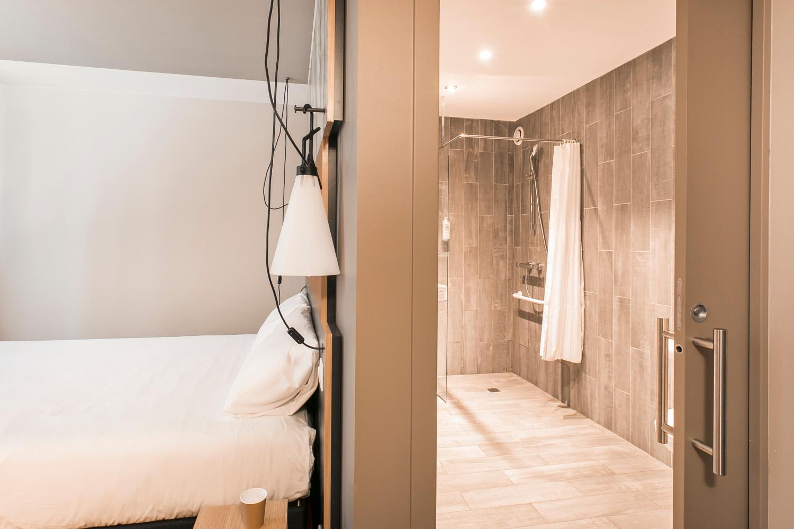 Standard Double Room - Photo 2