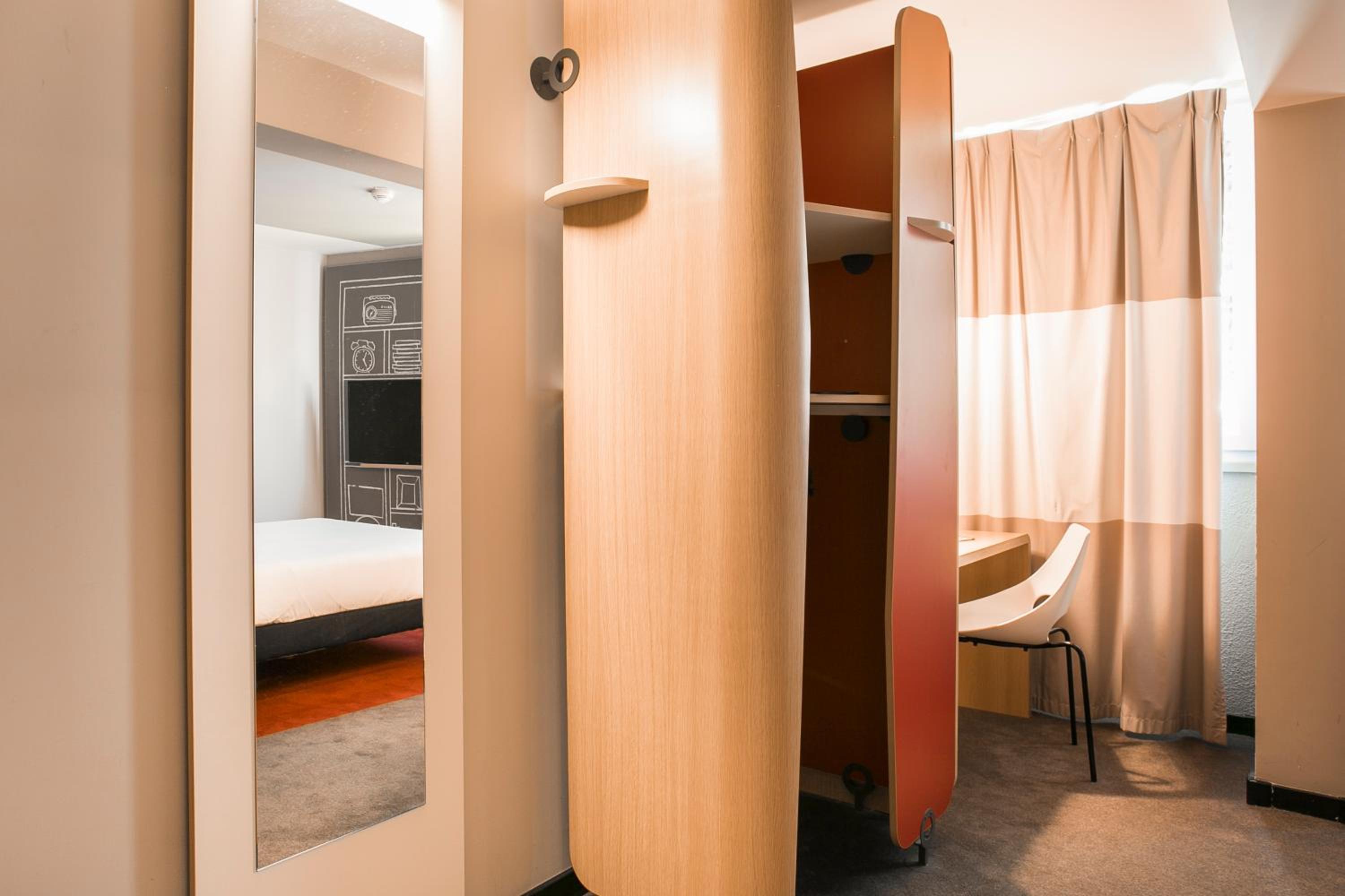 Standard Double Room - Photo 3