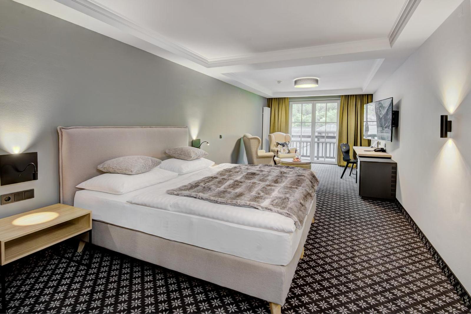 Superior Double Room with Balcony photo 2