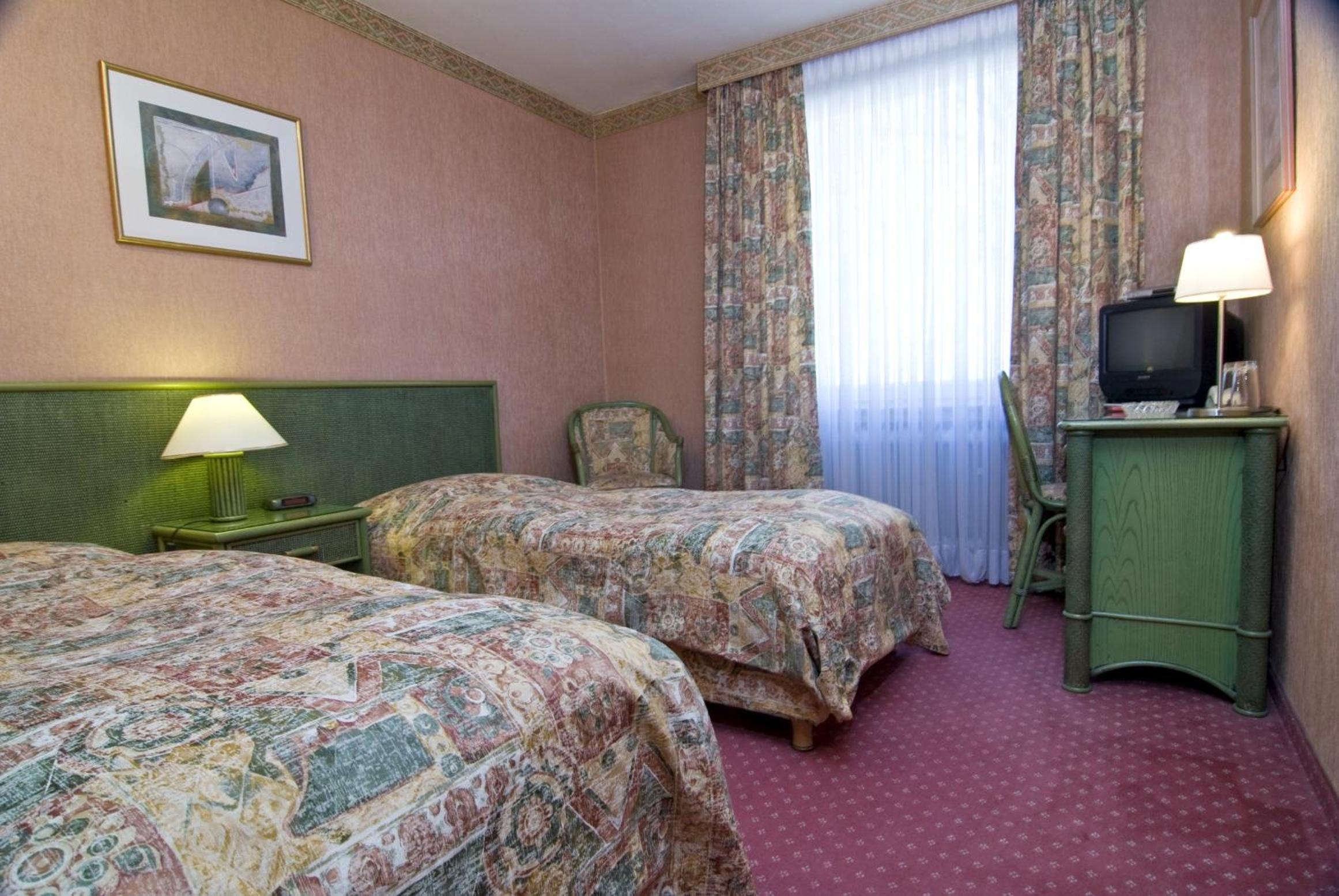 Standard Double Room photo 3