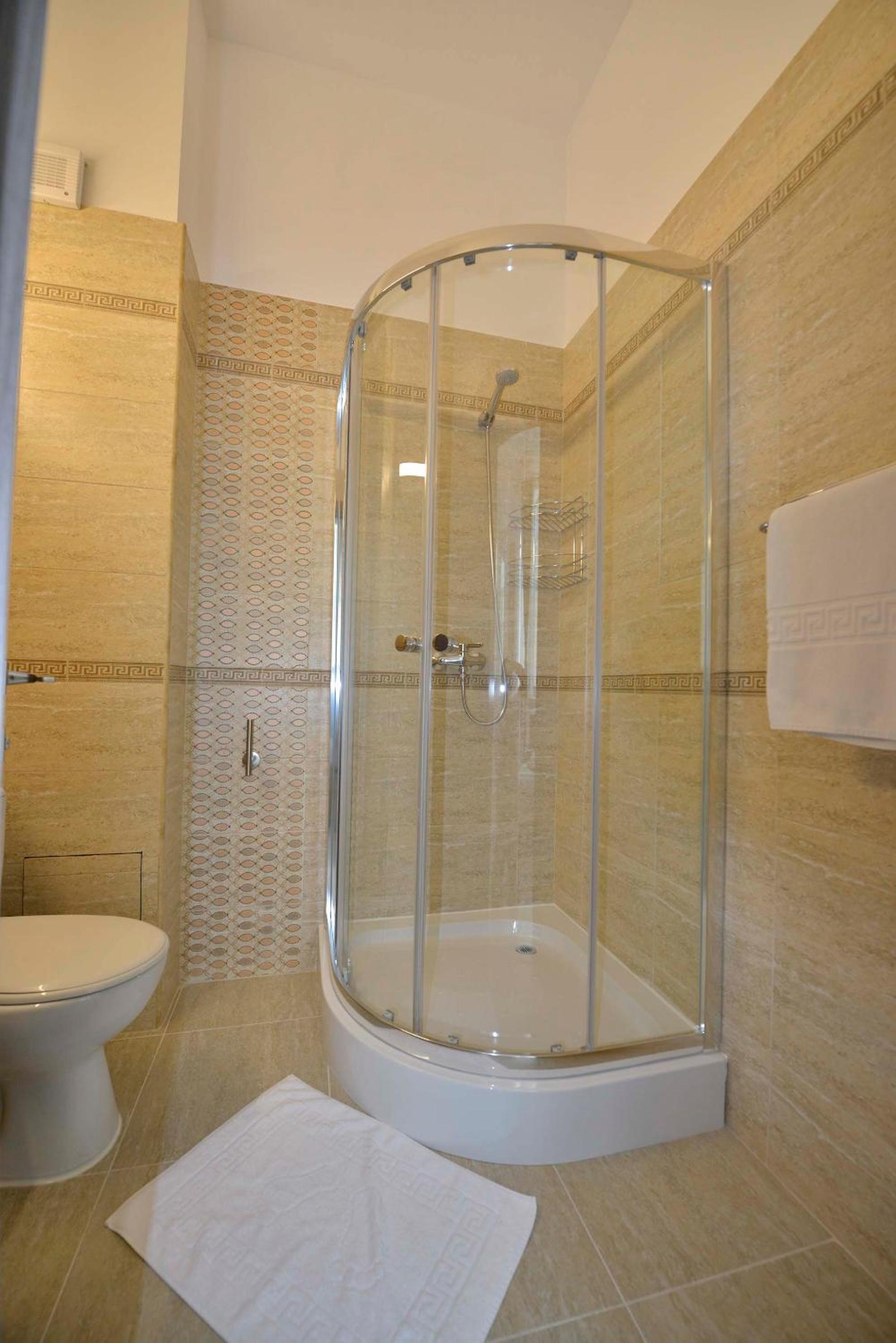 Two-Bedroom Apartment - Photo 16