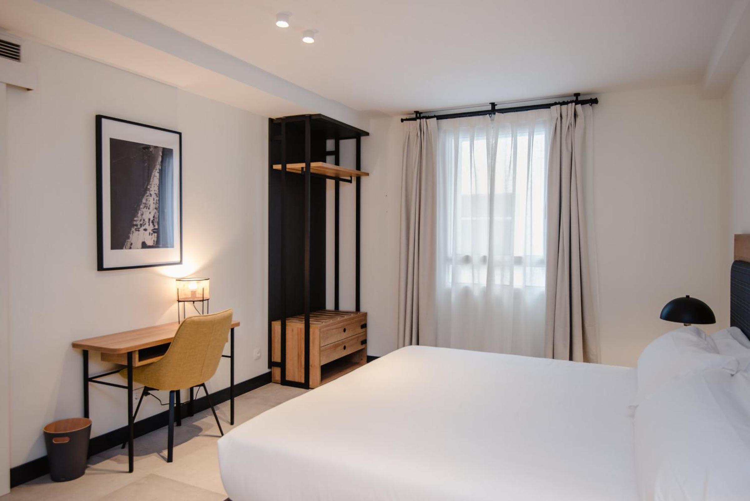 Twin Room - Photo 1