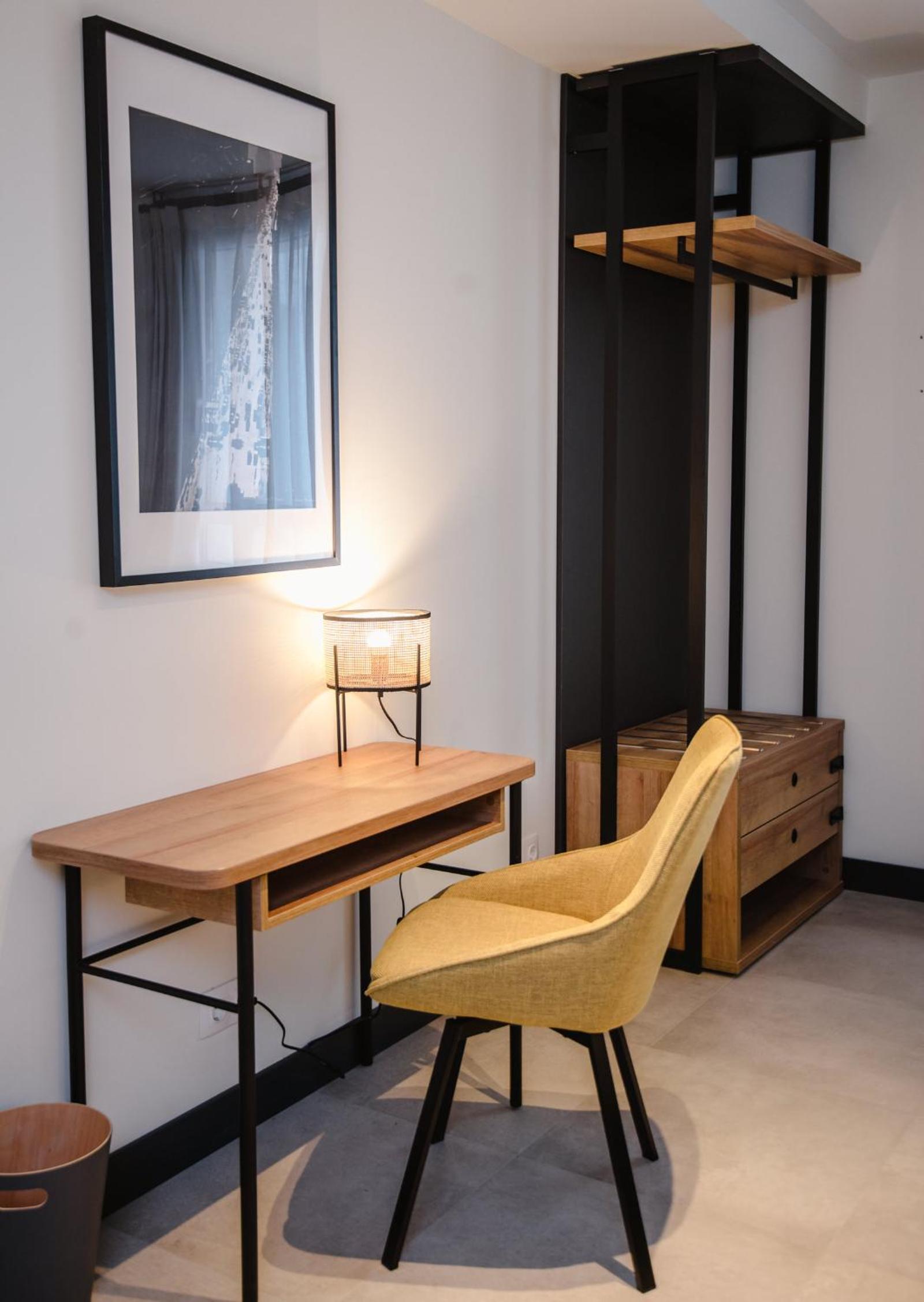 Twin Room - Photo 3