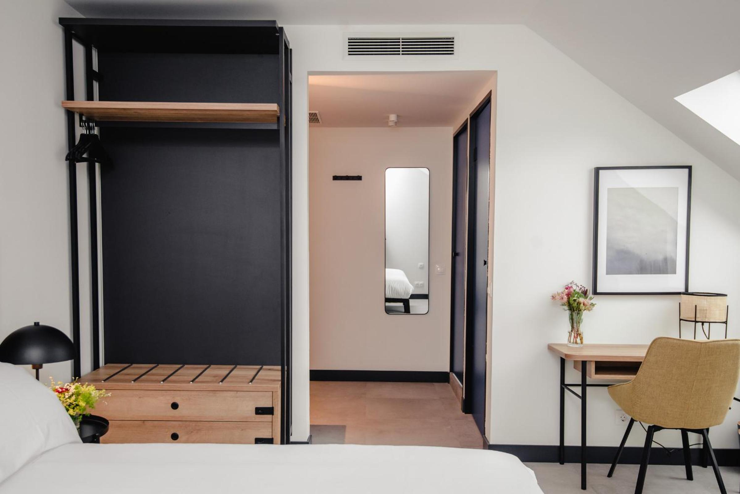 Classic Triple Room - Photo 6