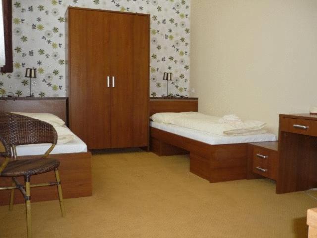 Double or Twin Room - Photo 5