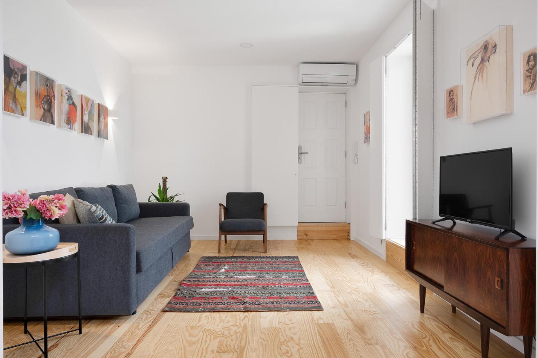 Two-Bedroom Apartment - Photo 23