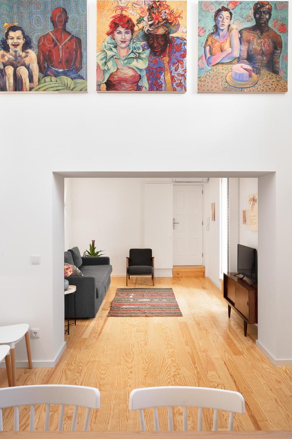 Two-Bedroom Apartment - Photo 38