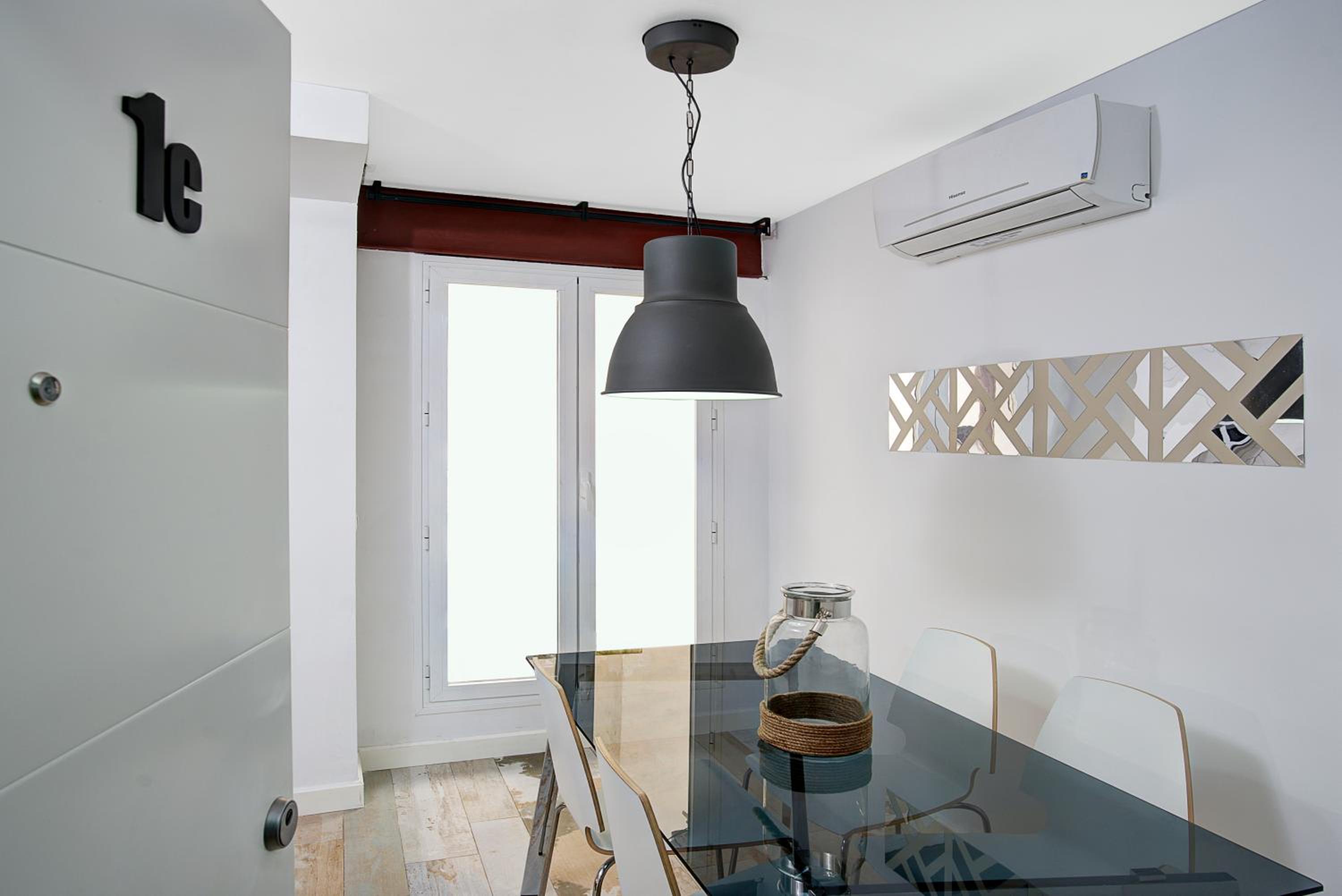 Standard Apartment - Photo 9