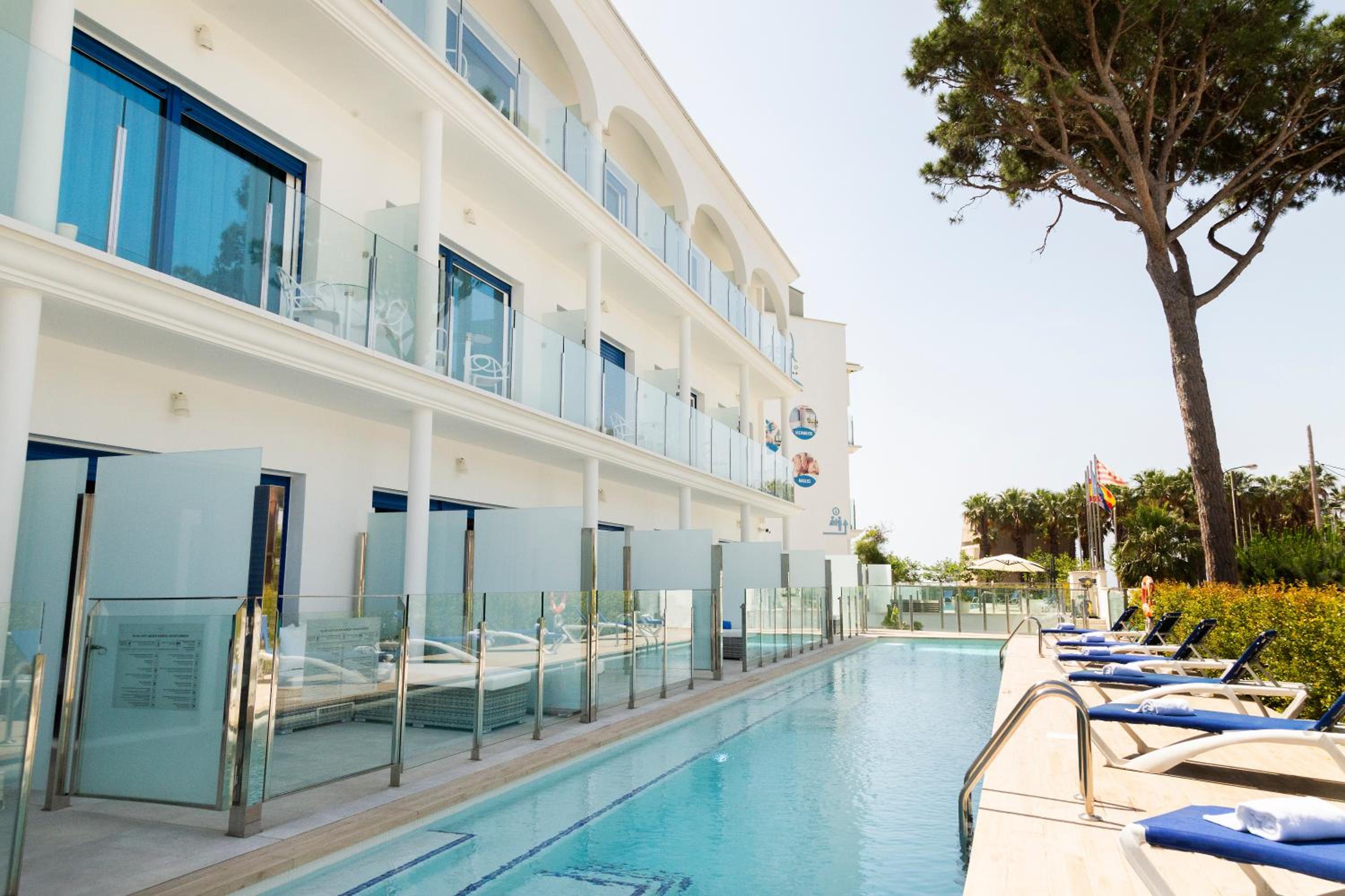 Double Room with Pool View (ADULTS ONLY) - Photo 16