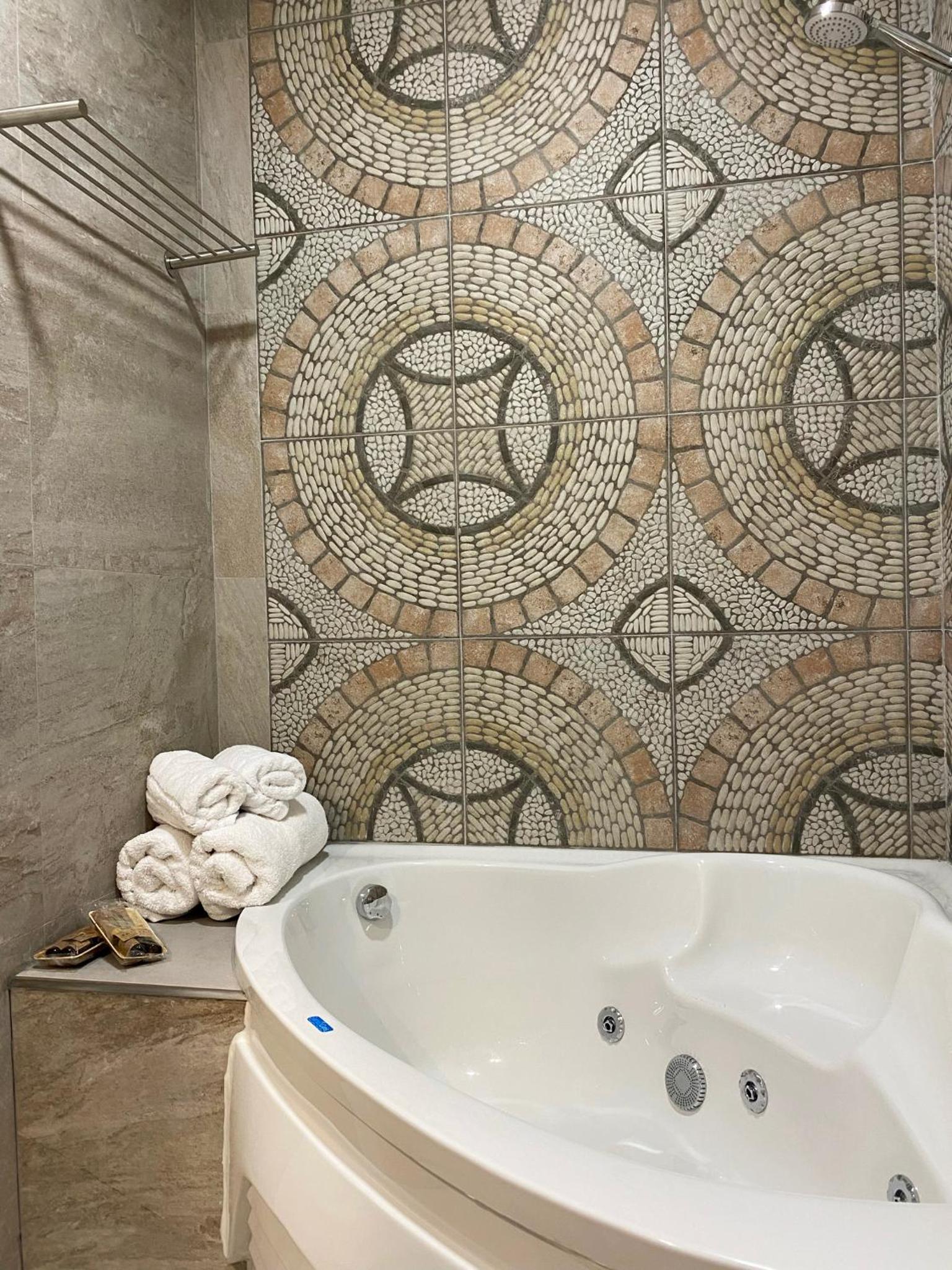 Family Room with Bath - Photo 5