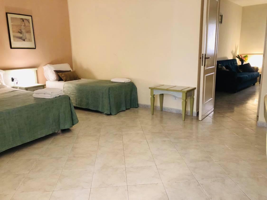 Camera Quadrupla con bagno privato