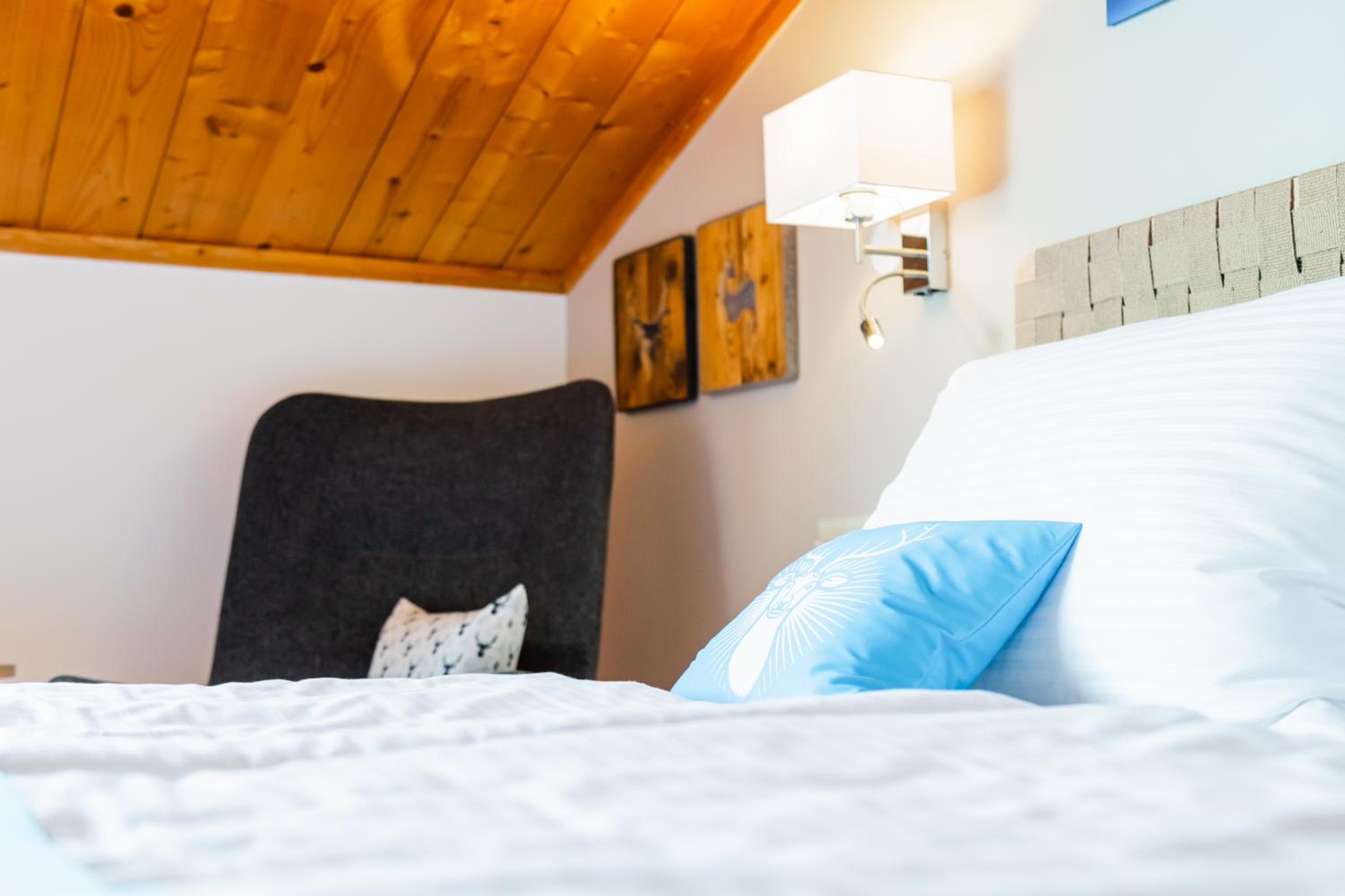 Budget Double Room in mansard  photo 2