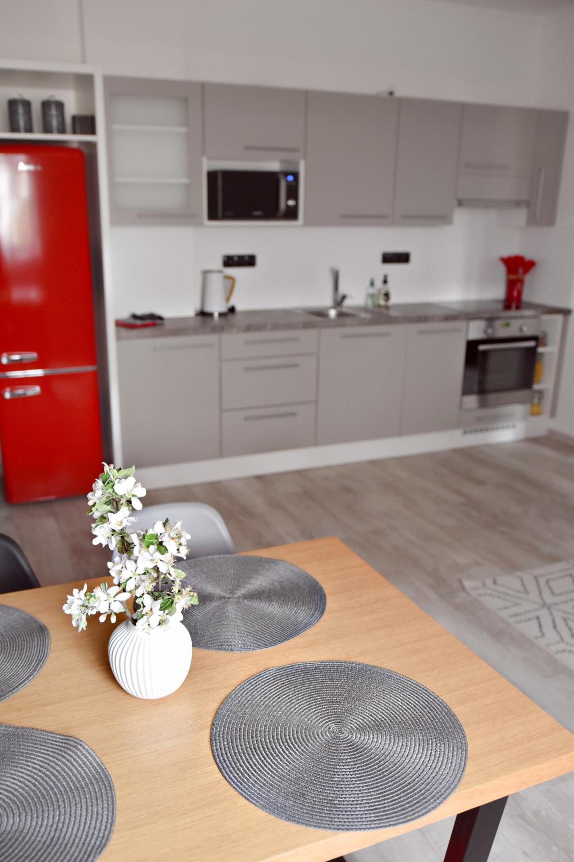One-Bedroom Apartment - Photo 16