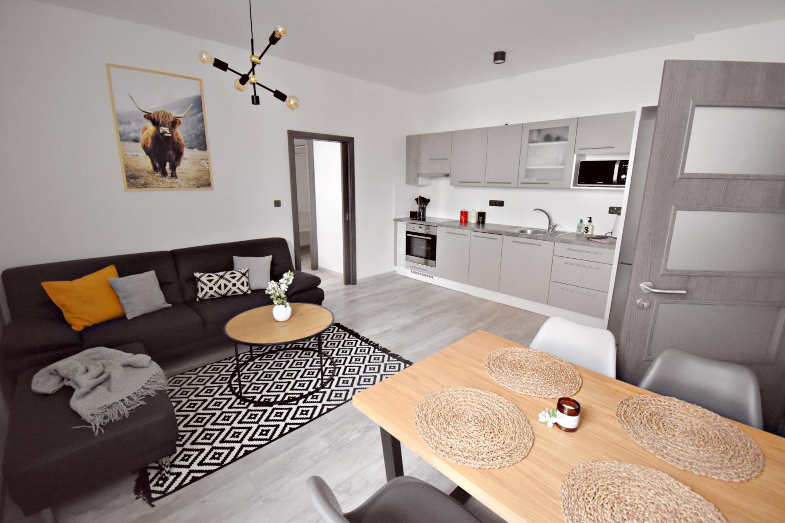 One-Bedroom Apartment - Photo 23