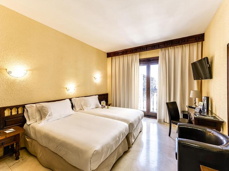 Twin Room with View - Photo 1