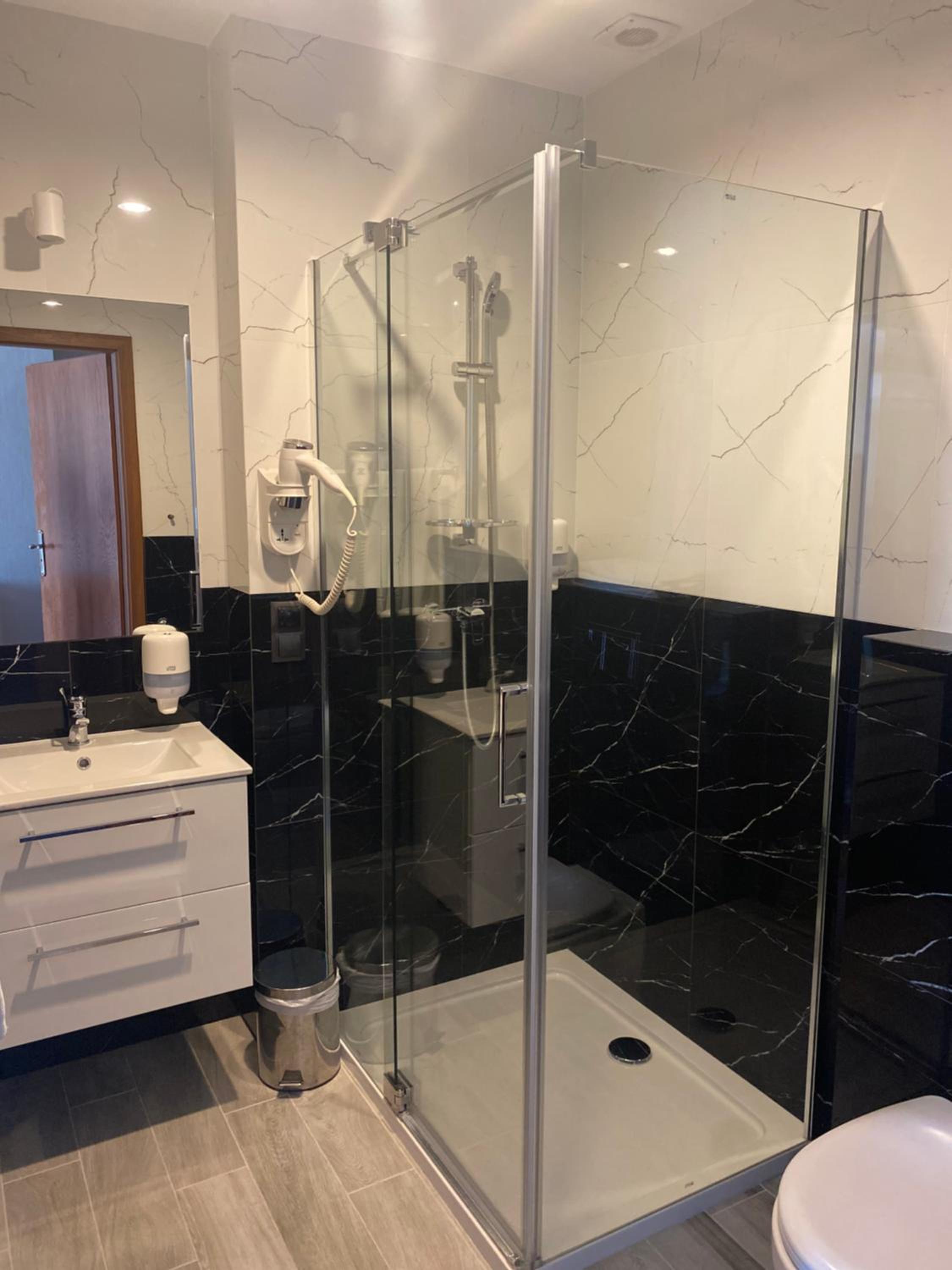 Standard Double or Twin Room photo 3