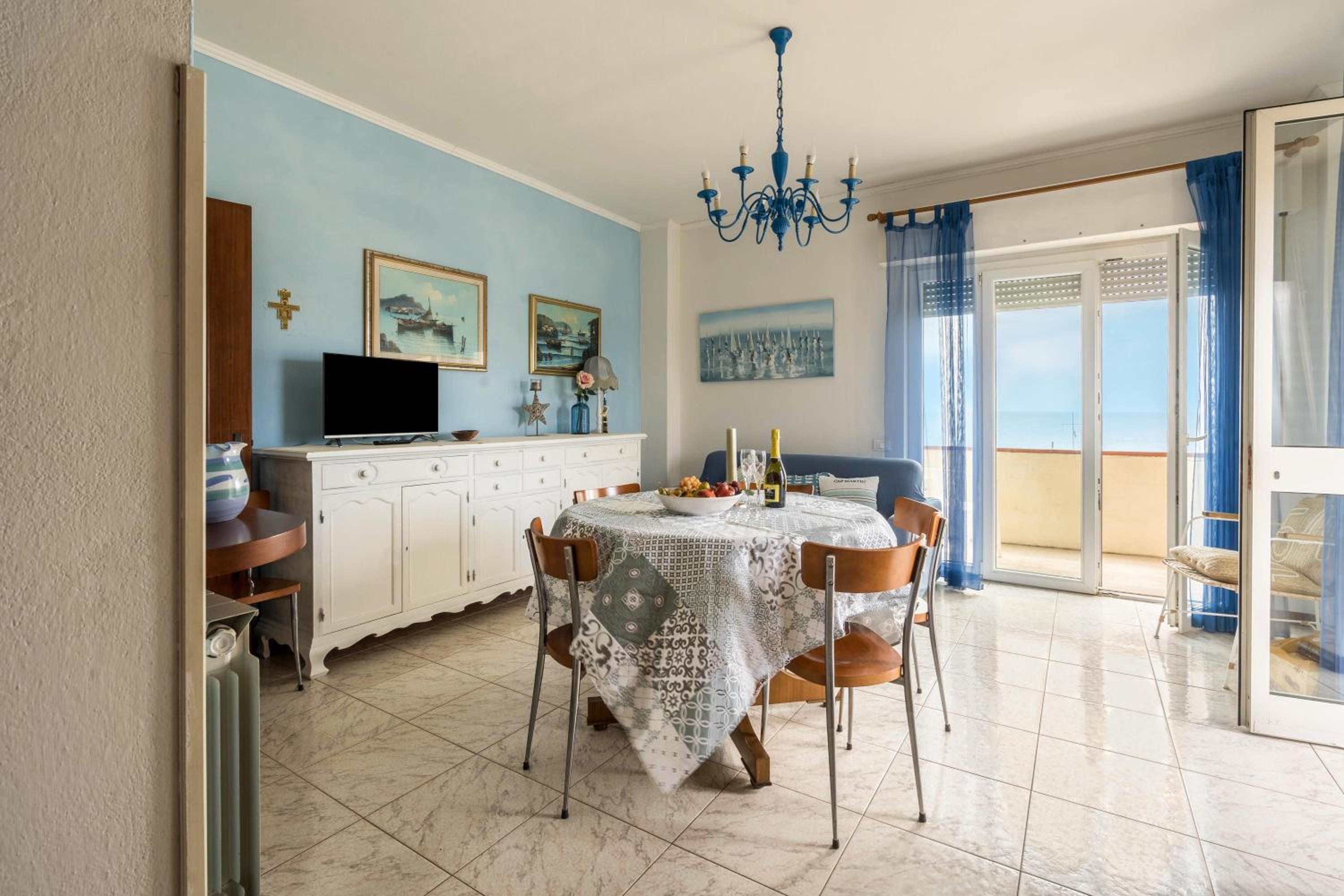 Two-Bedroom Deluxe Apartment with Ocean View photo 3