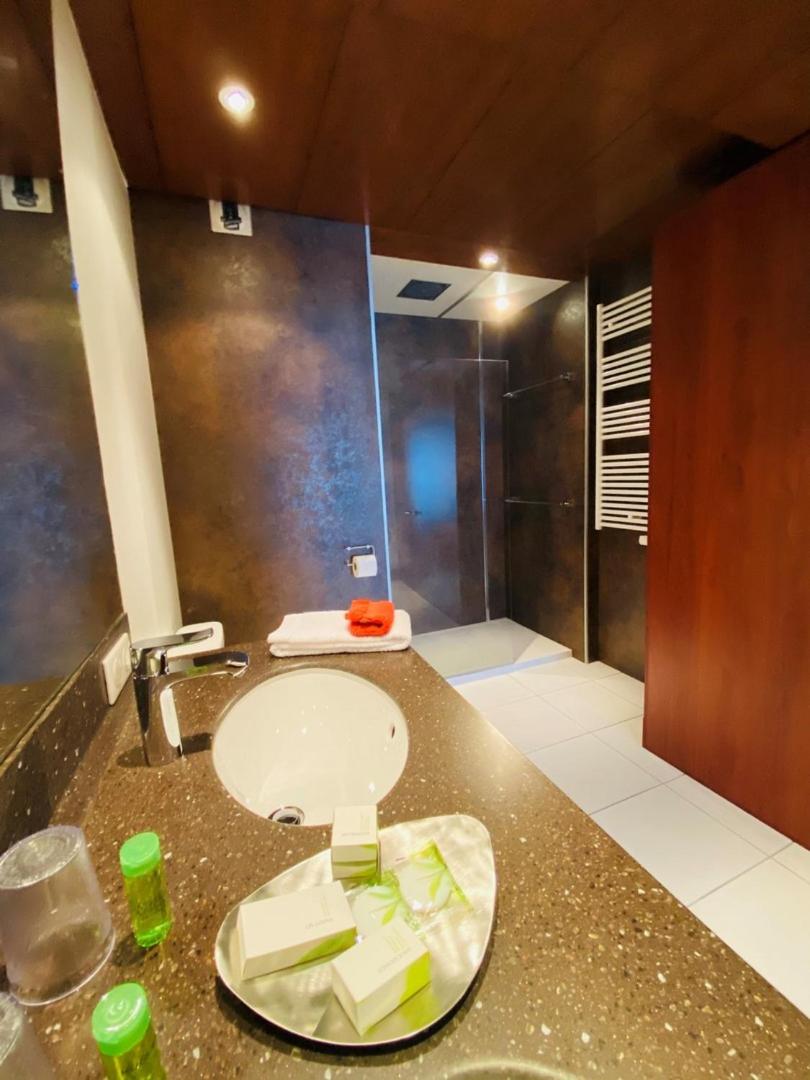 Junior Suite (2 People) with Sea View - Photo 3