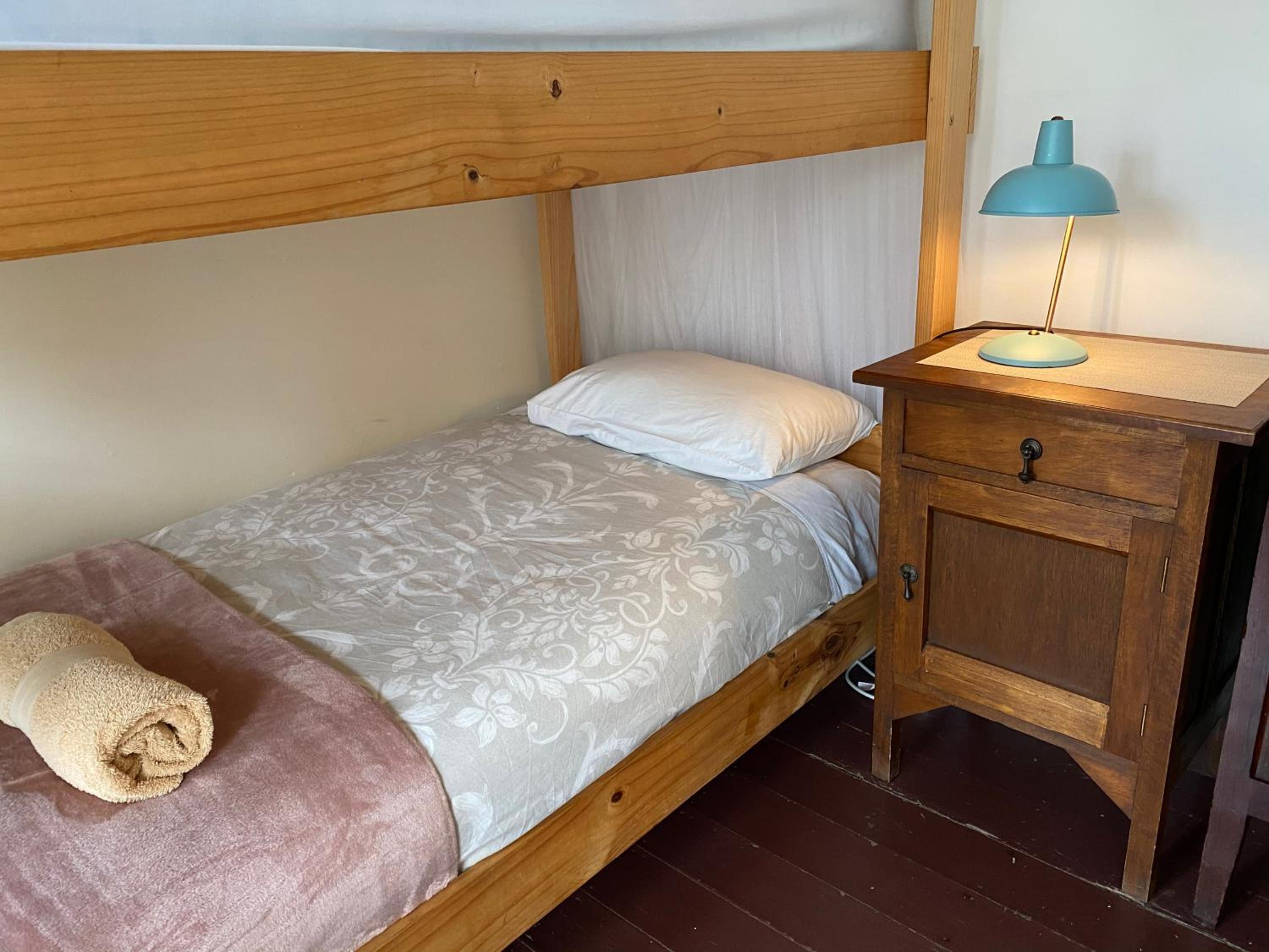 Economy Quadruple Room - Photo 31