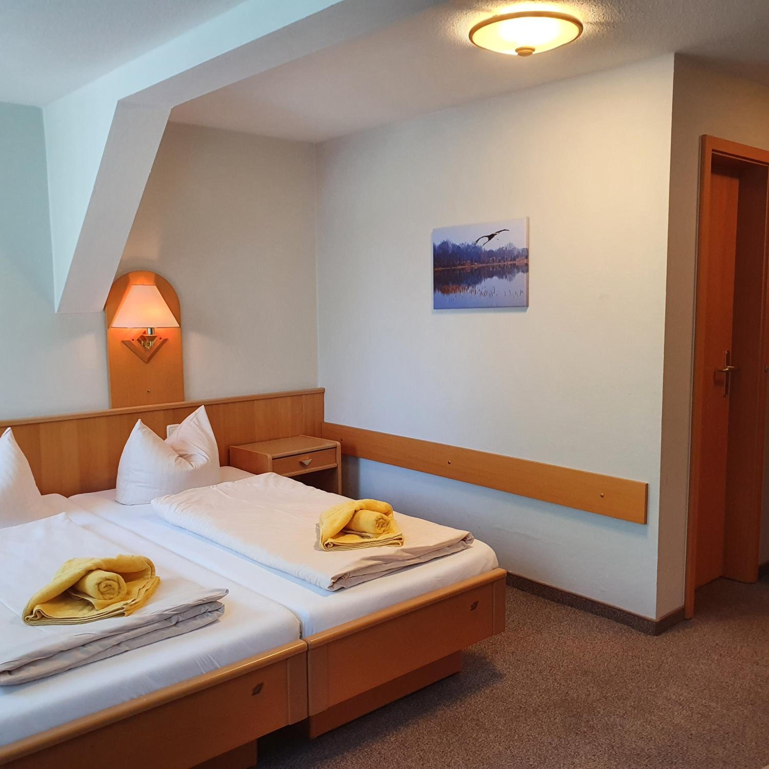 Standard Twin Room - Photo 5