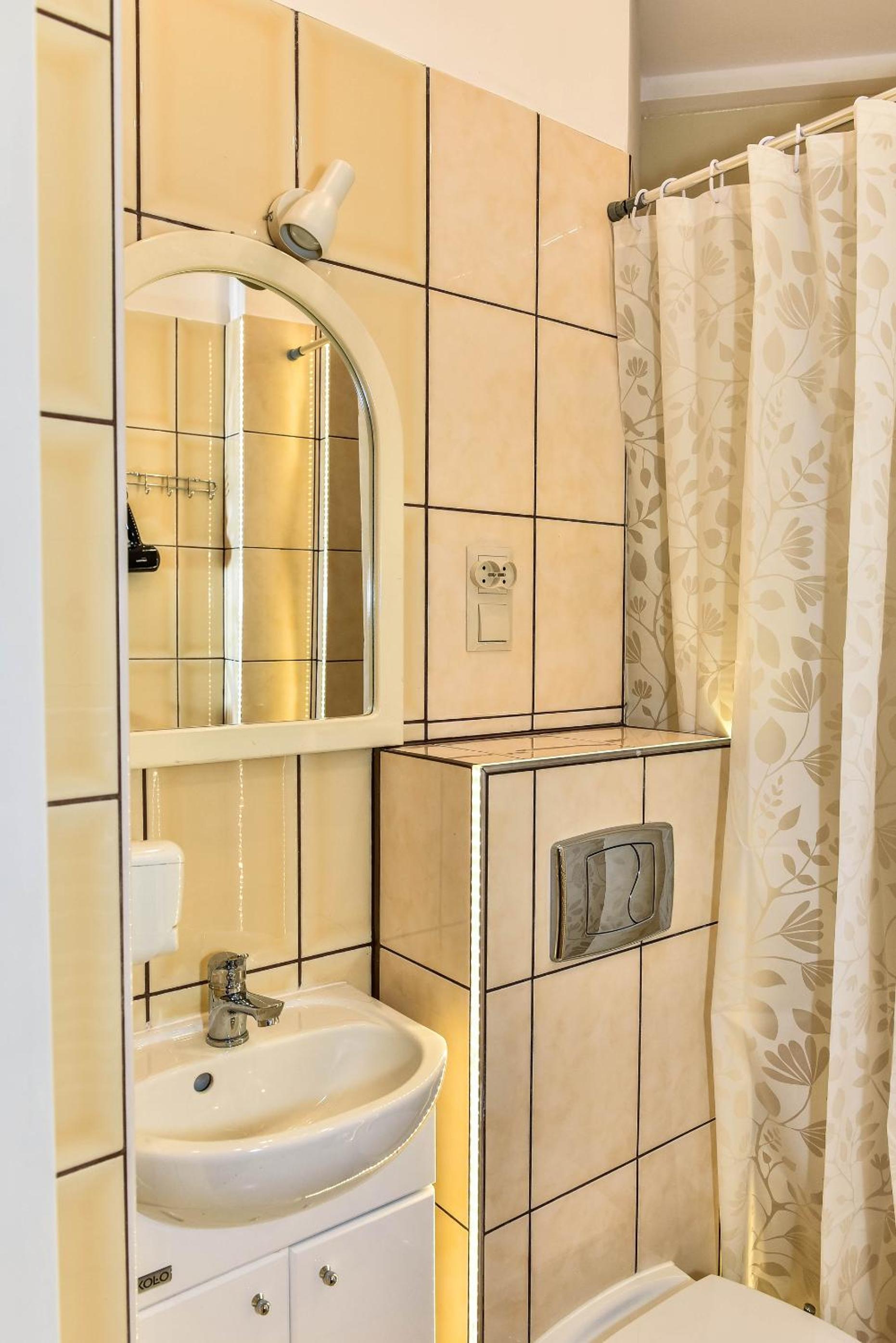 Standard Apartment - Photo 4
