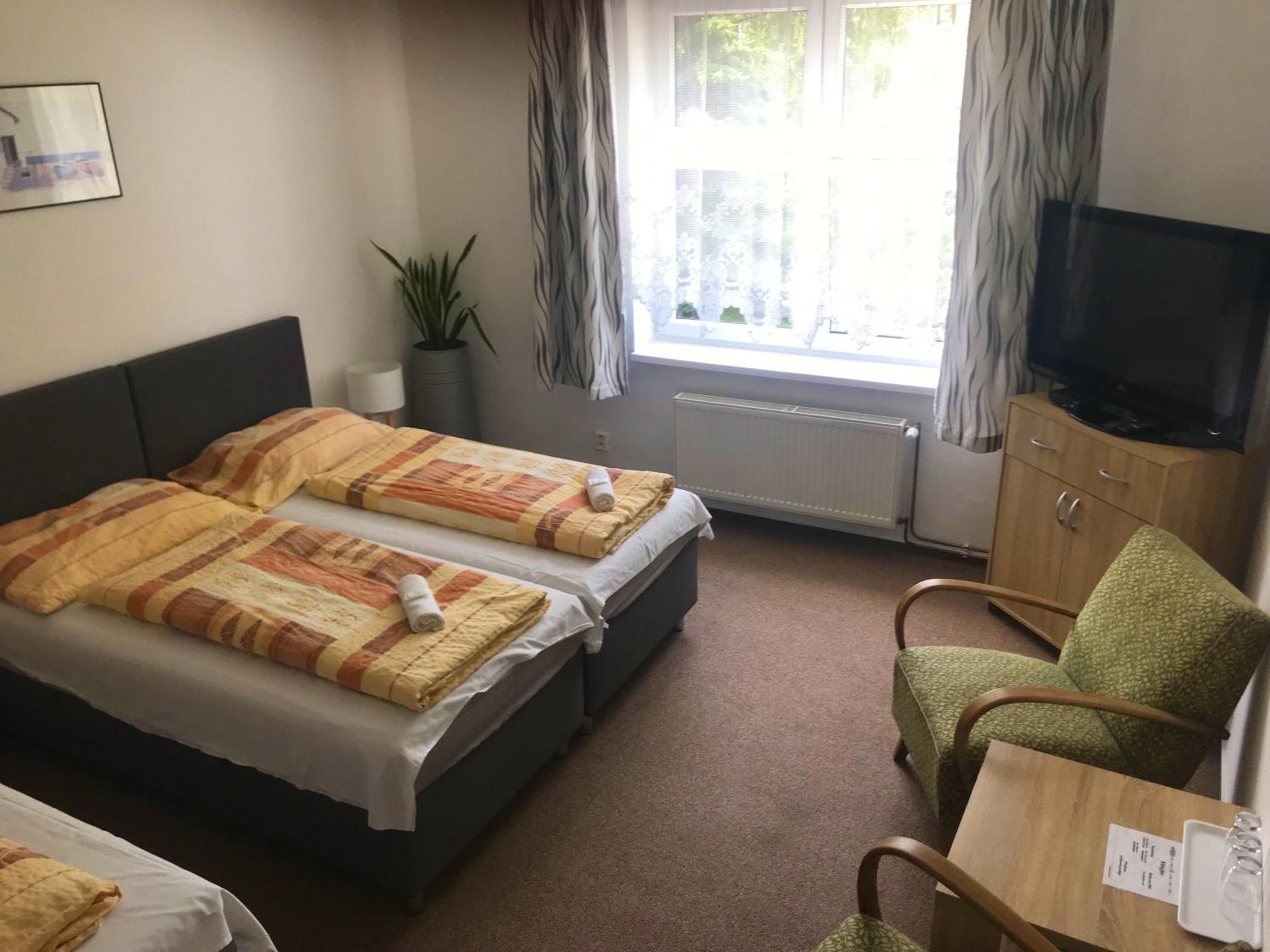 Double or Twin Room photo 1