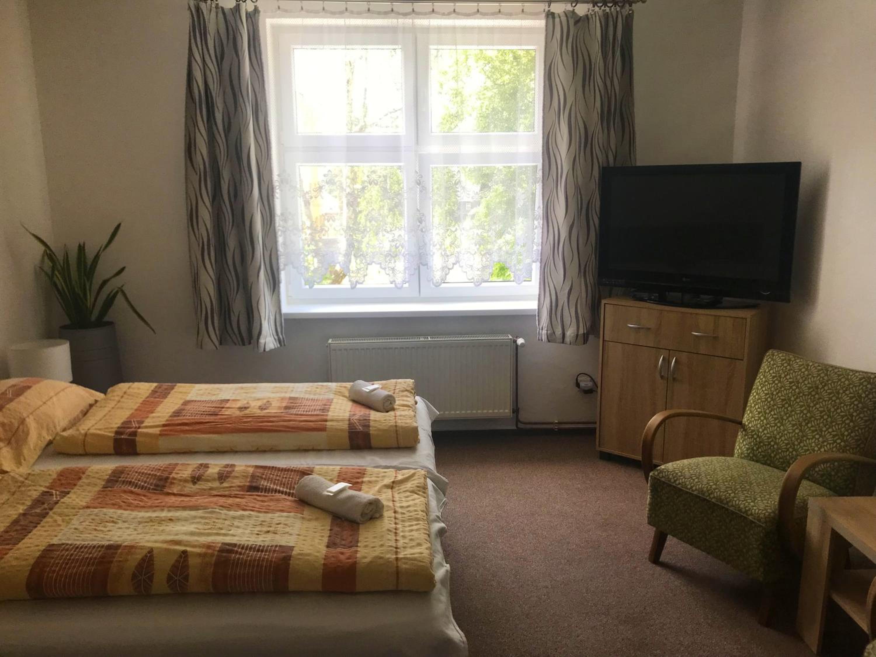 Double or Twin Room photo 3