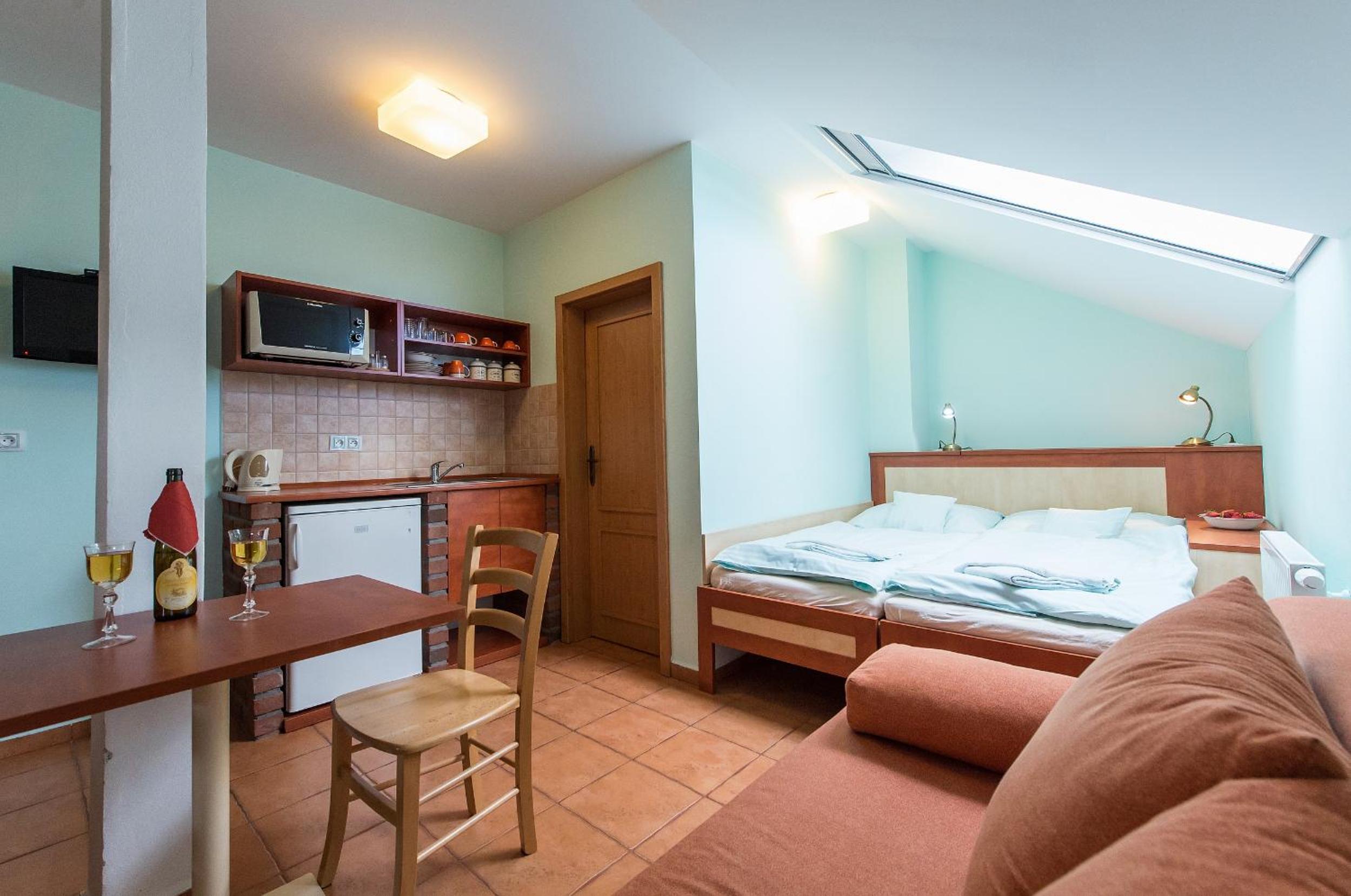 Double Room with Extra Bed photo 1