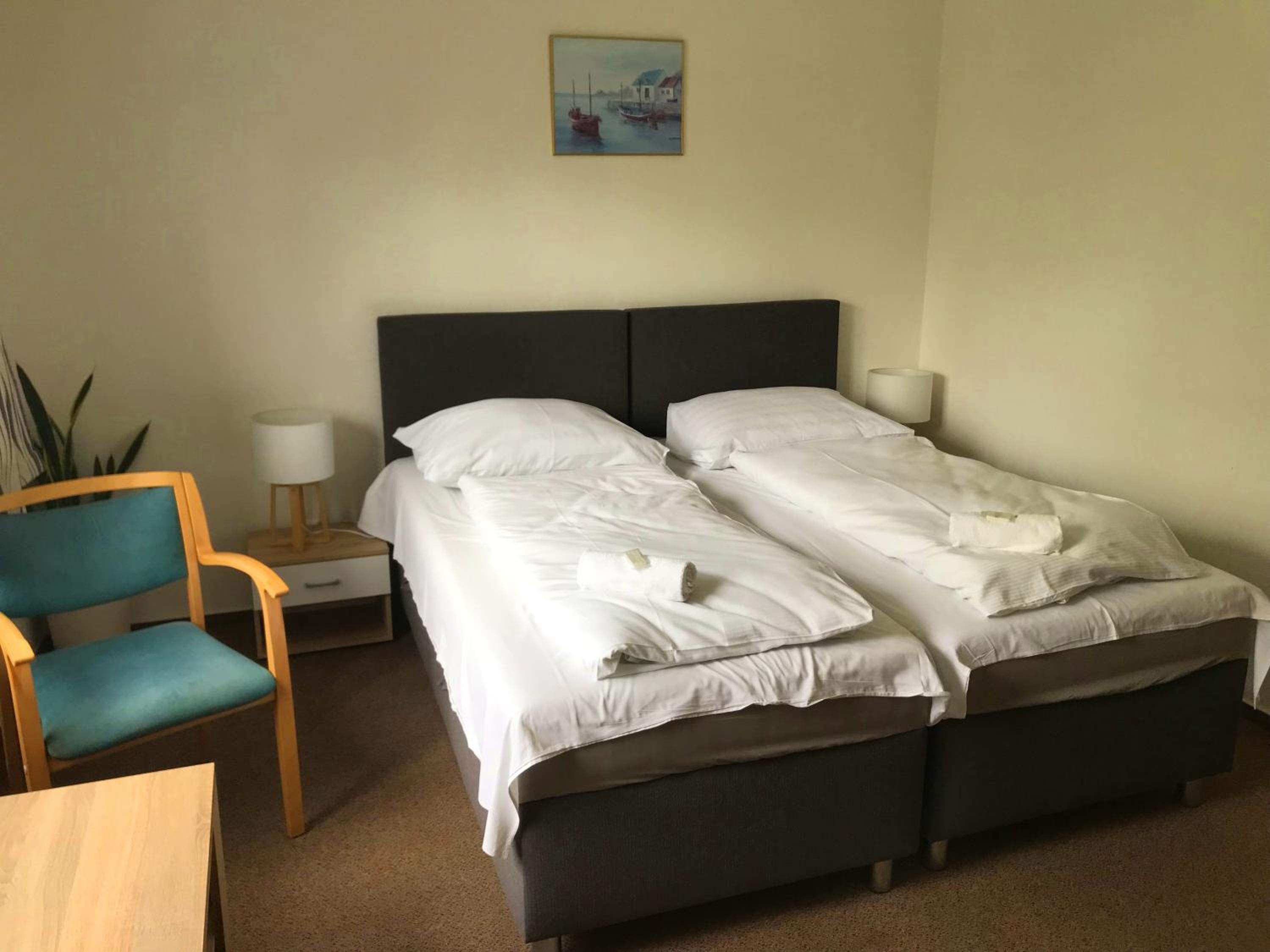 Double or Twin Room with Bathroom photo 2