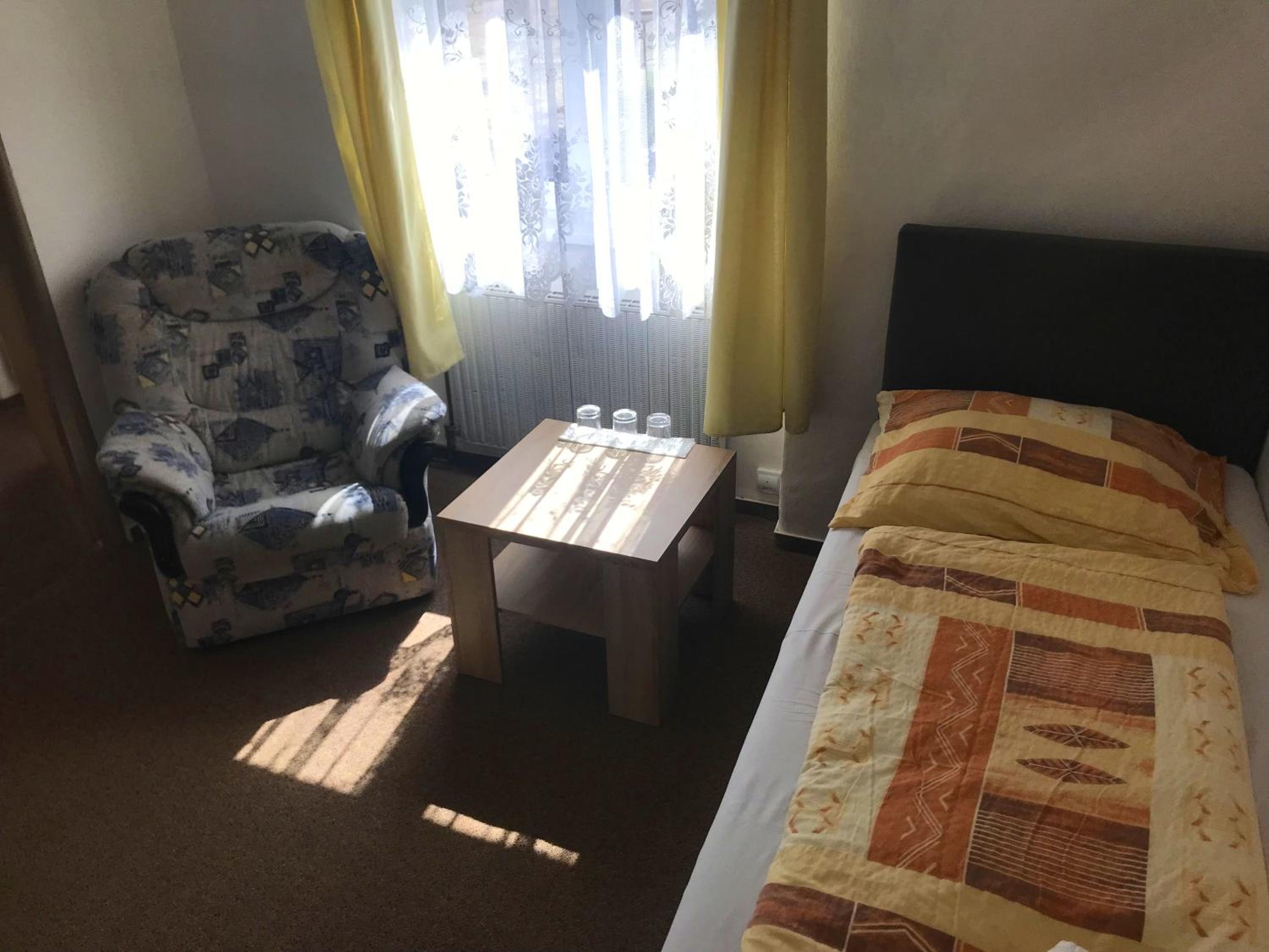 Triple Room with Private Bathroom photo 1