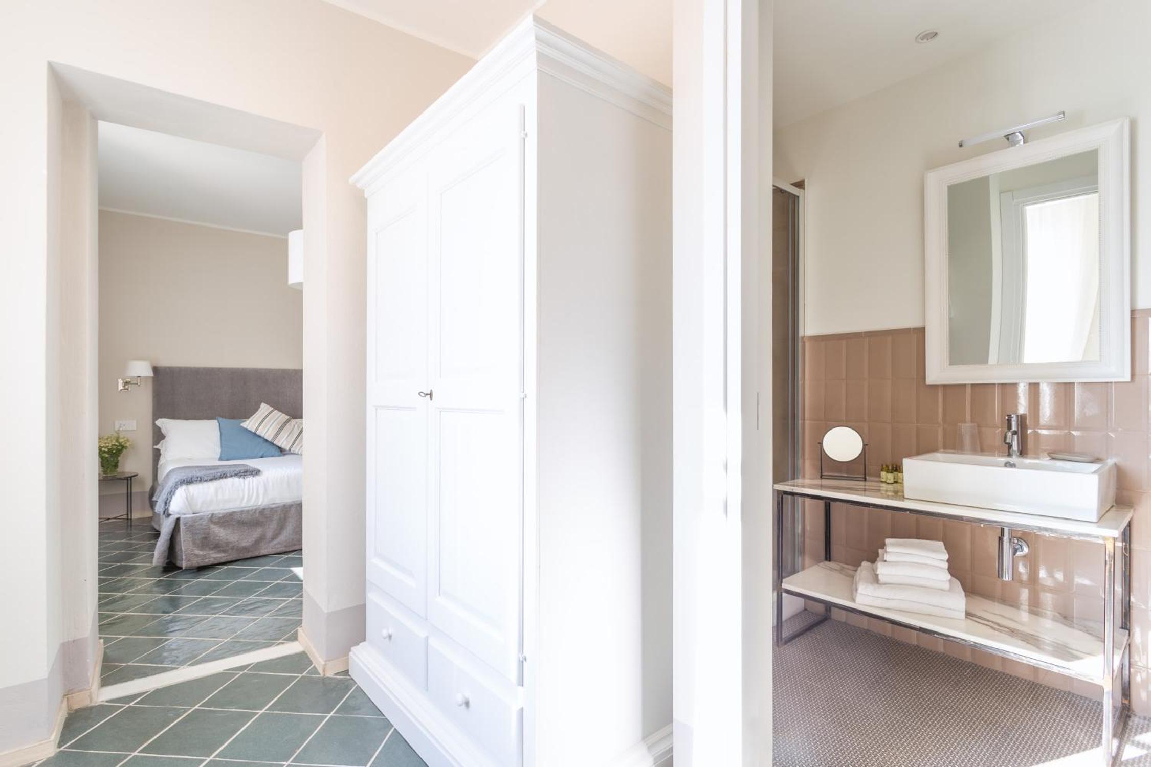 Deluxe Double Room - Photo 7