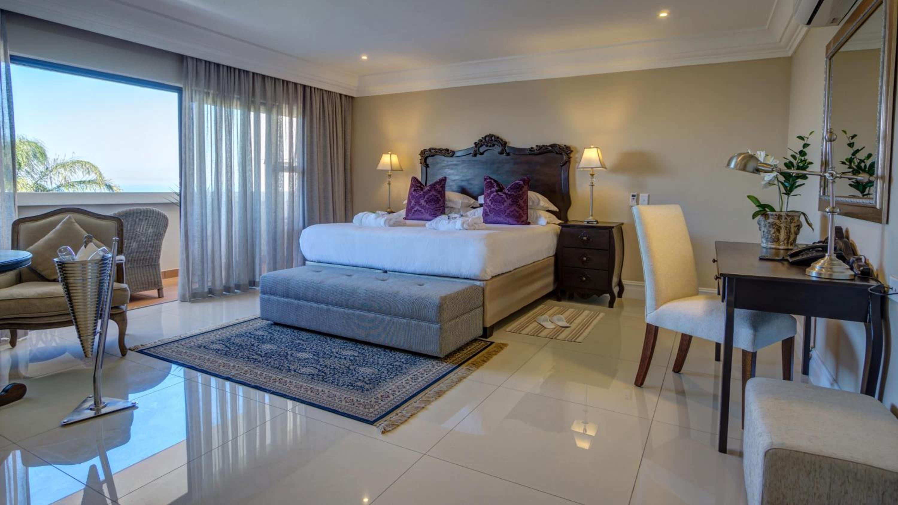 Deluxe Suite with Sea View photo 1