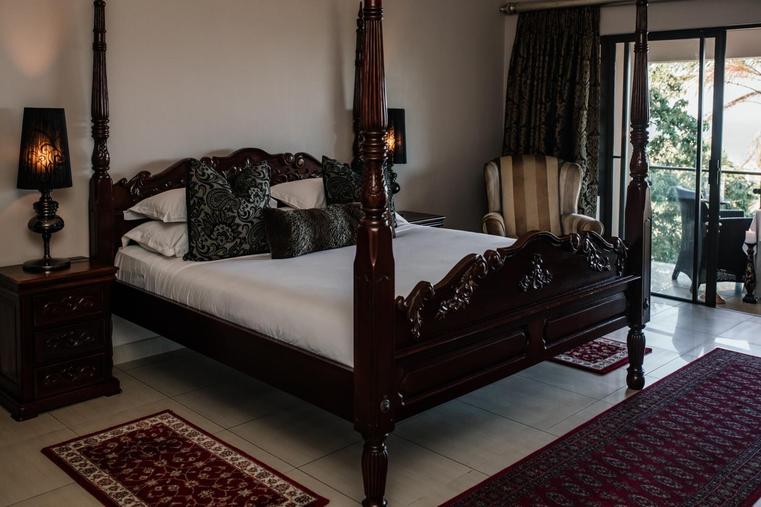 Deluxe Suite with Sea View photo 3