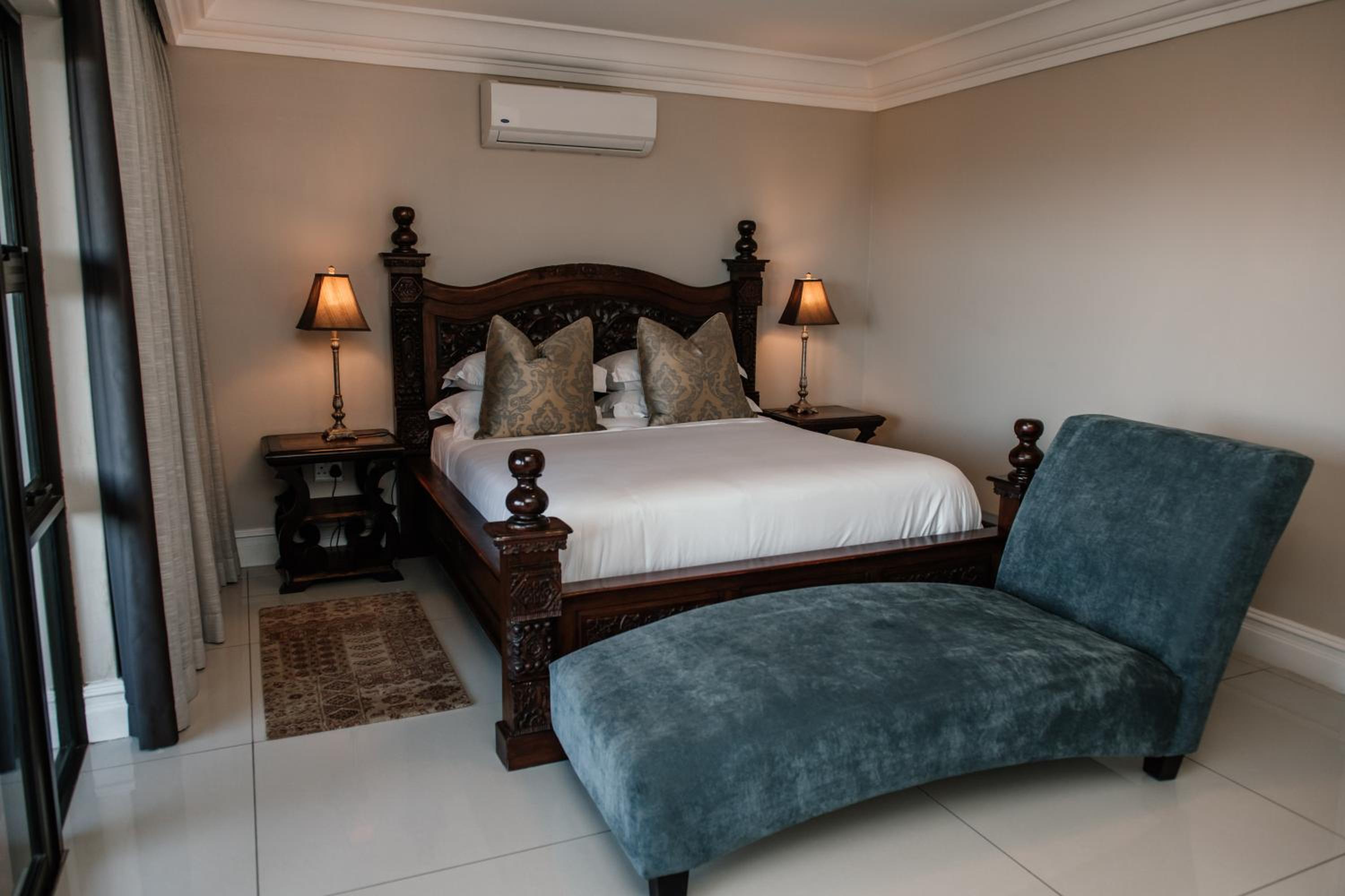 Two-Bedroom Apartment with Sea View photo 1