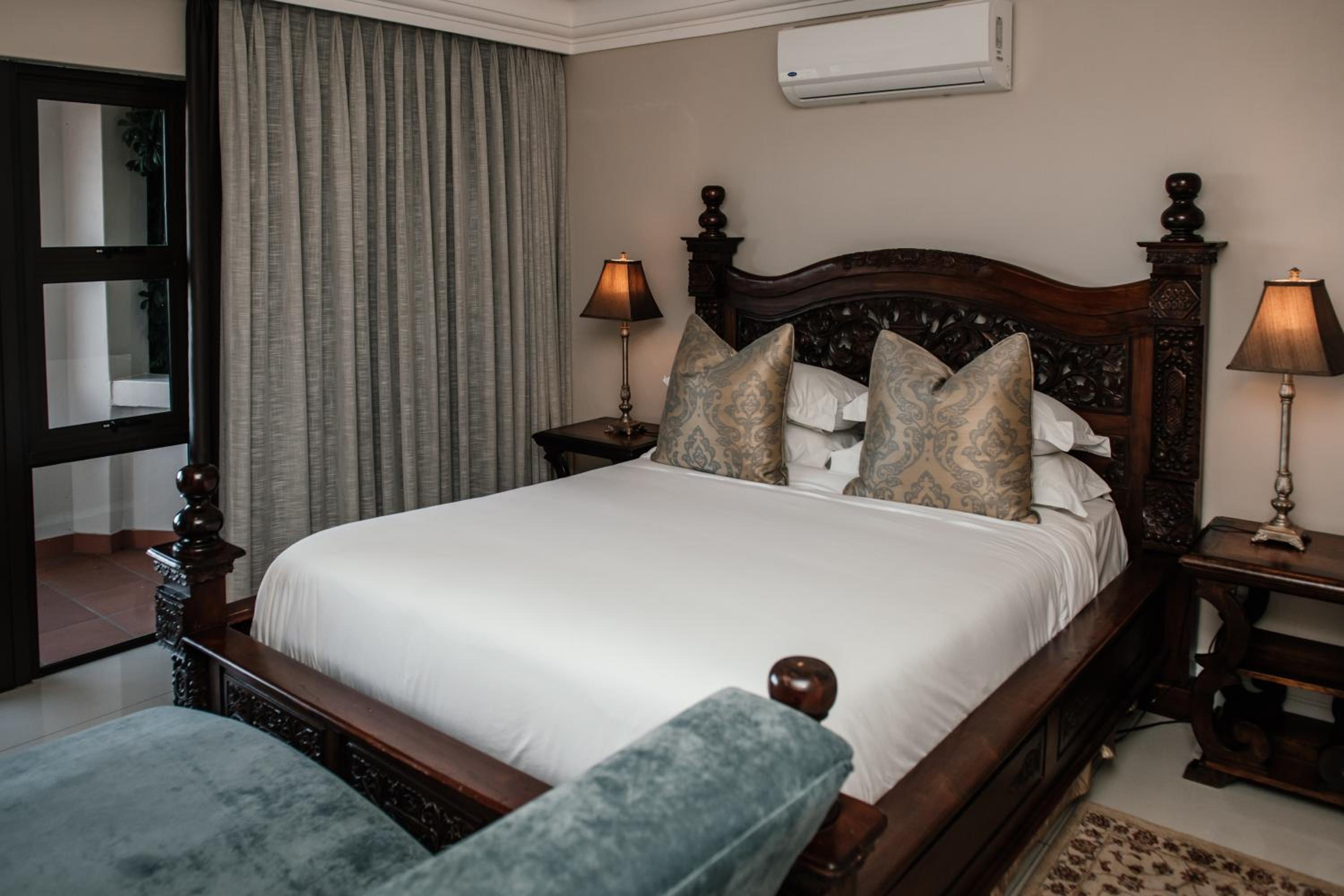 Two-Bedroom Apartment with Sea View photo 2