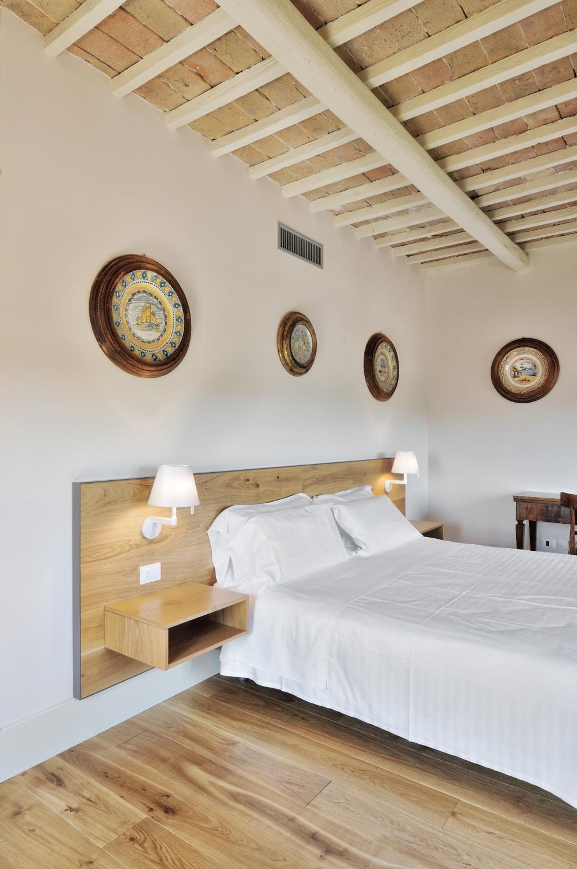 Double Room - Photo 5