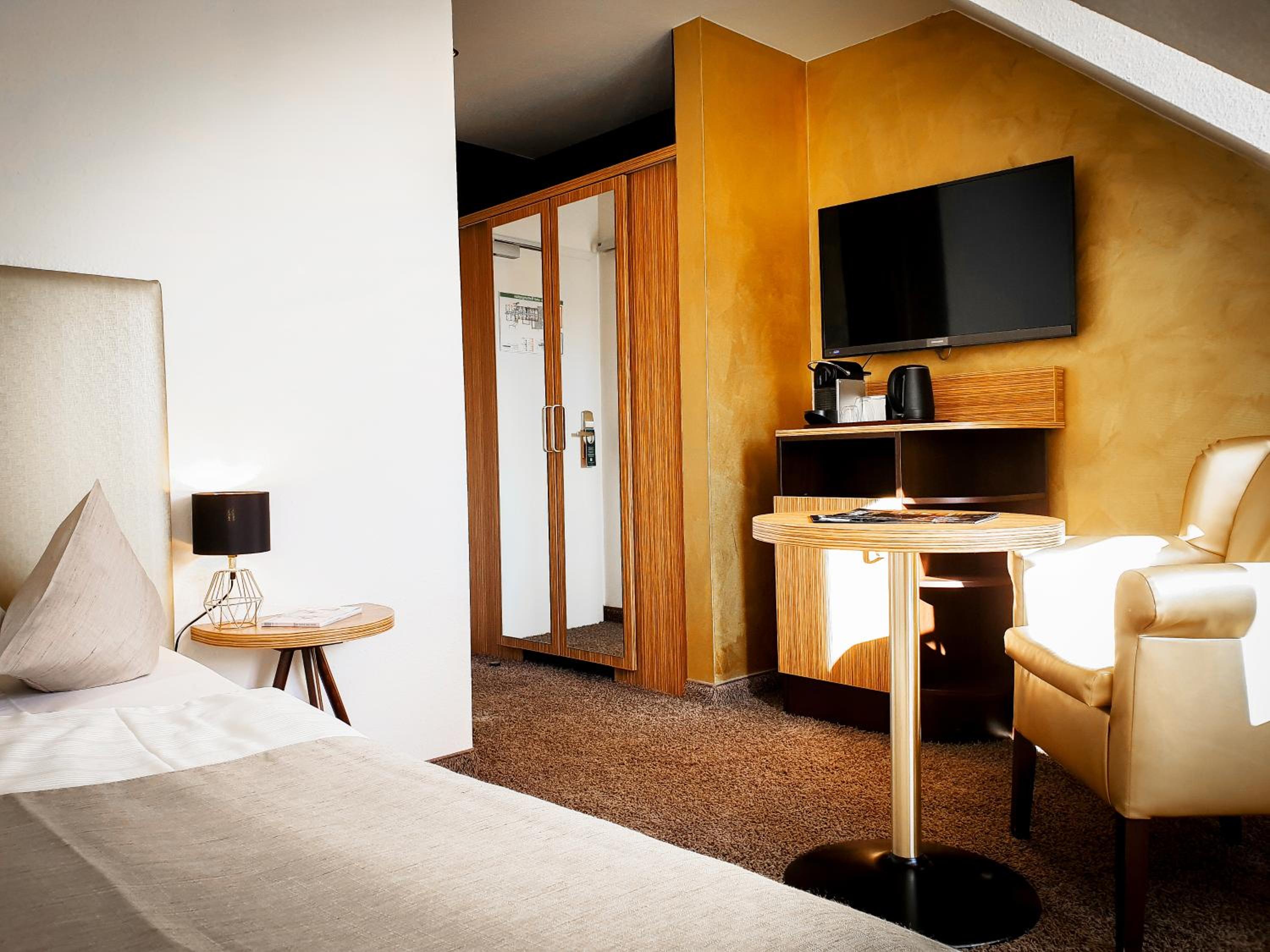 Single Room photo 2