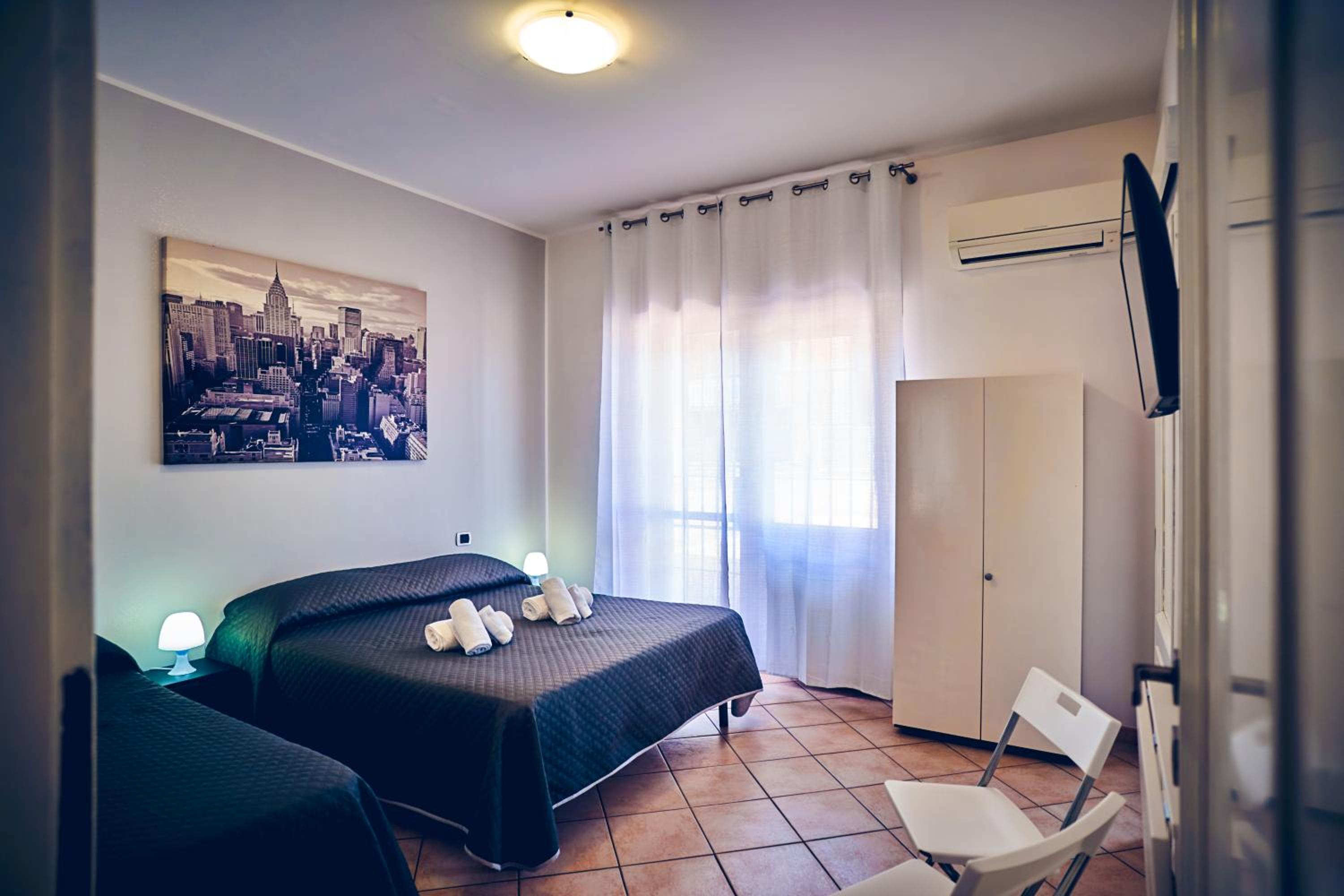 Triple Room - Photo 16
