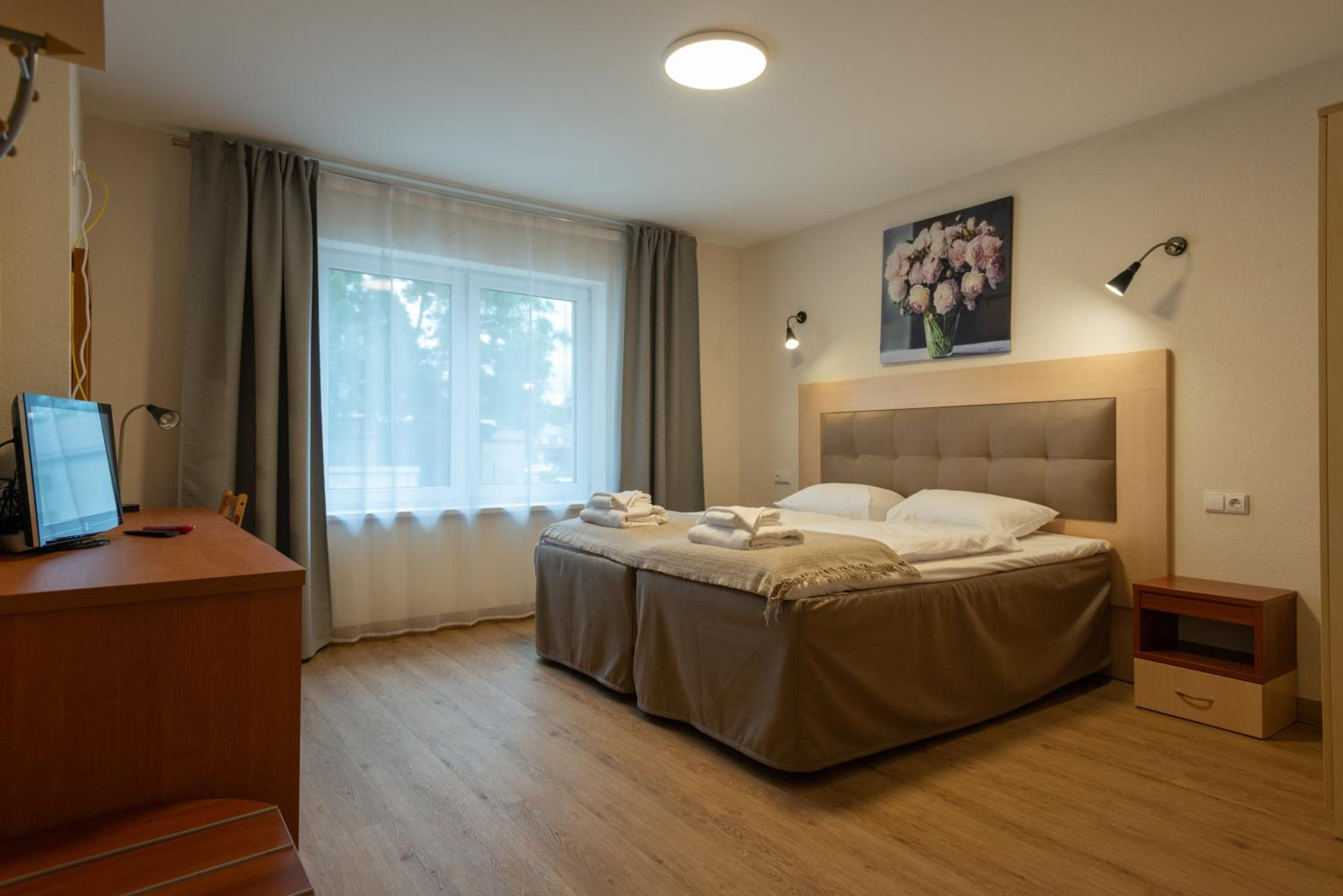 Double or Twin Room - Photo 4