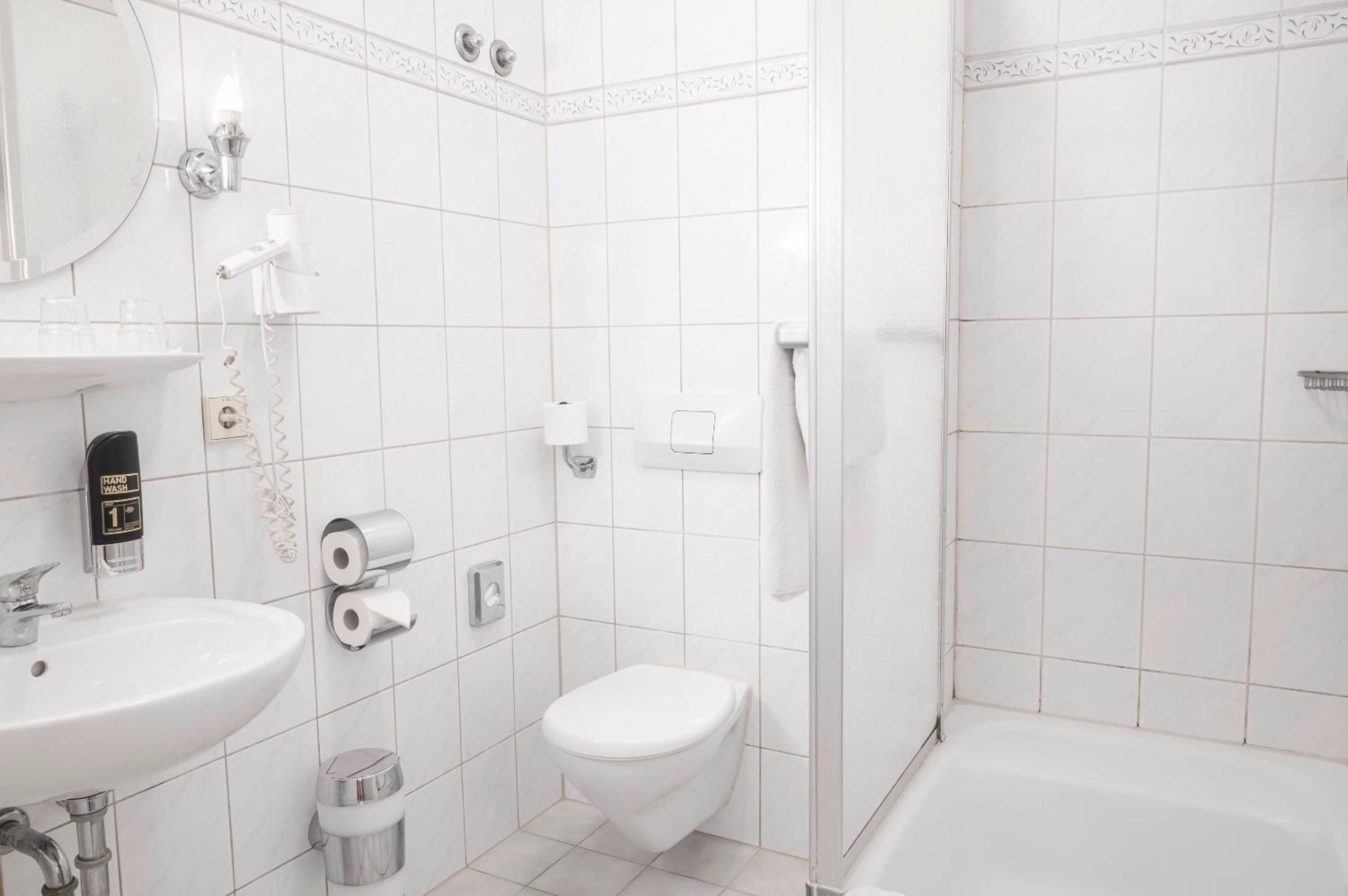 Single Room photo 3