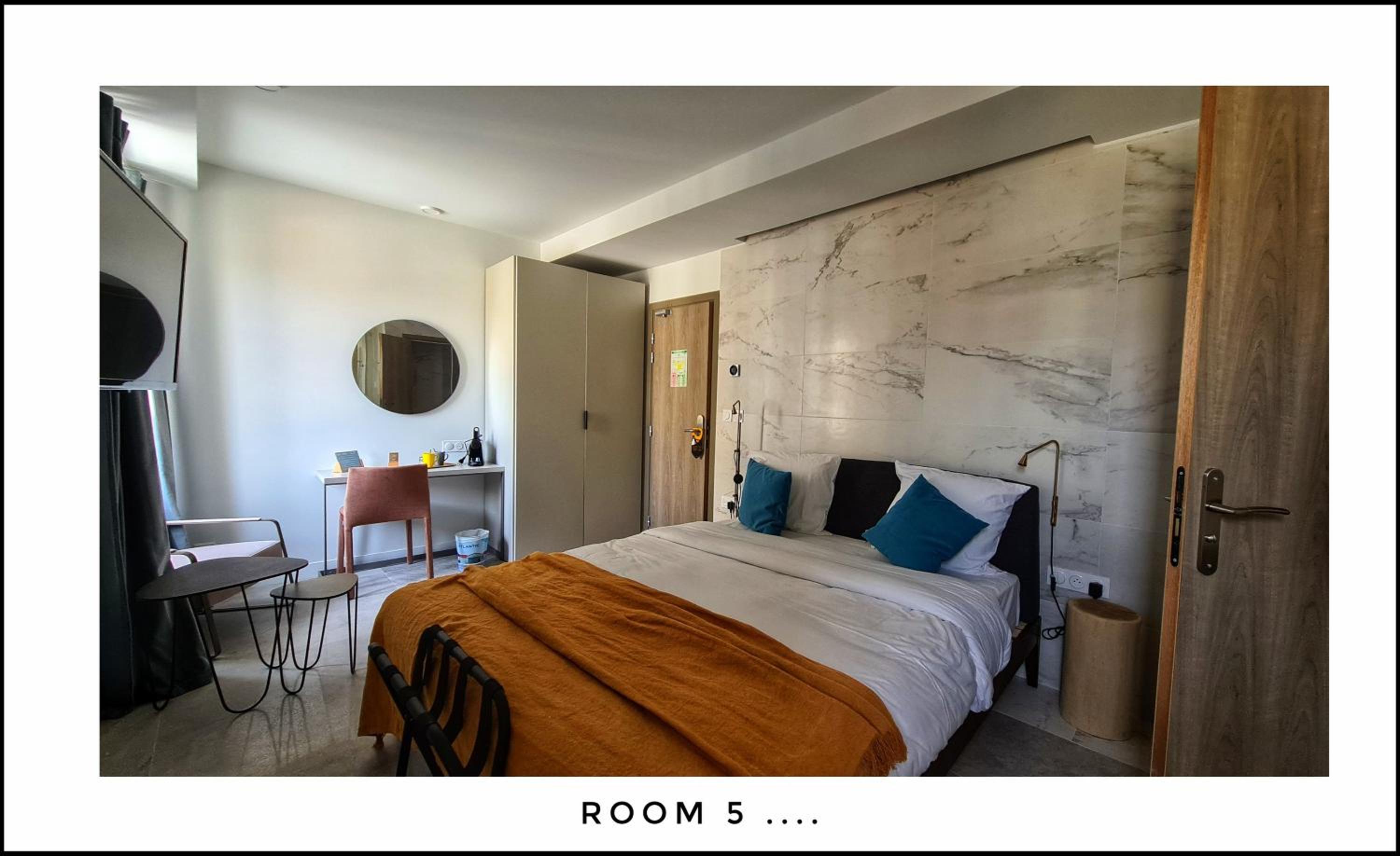 Deluxe Suite