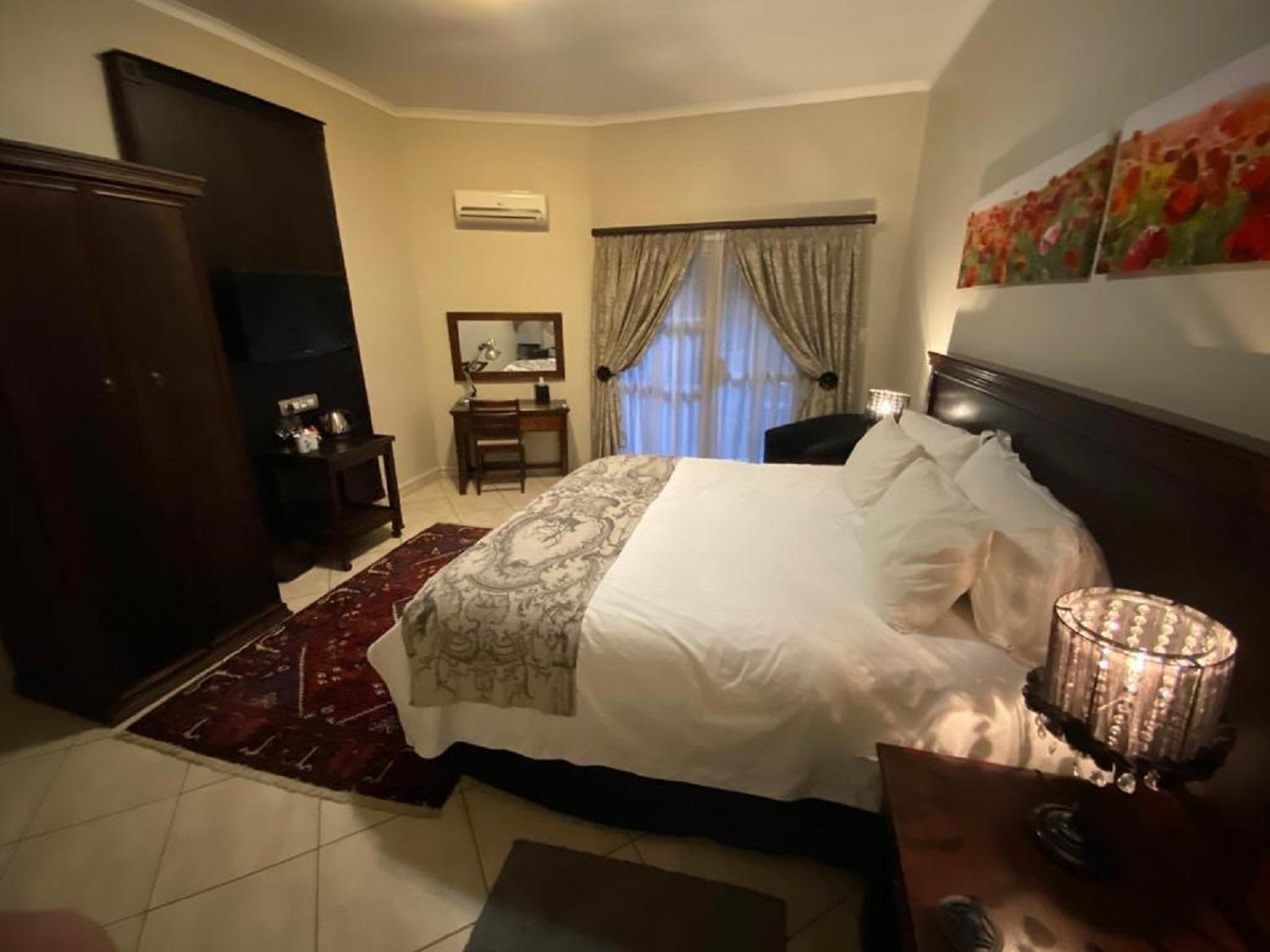 Double Room - Photo 5
