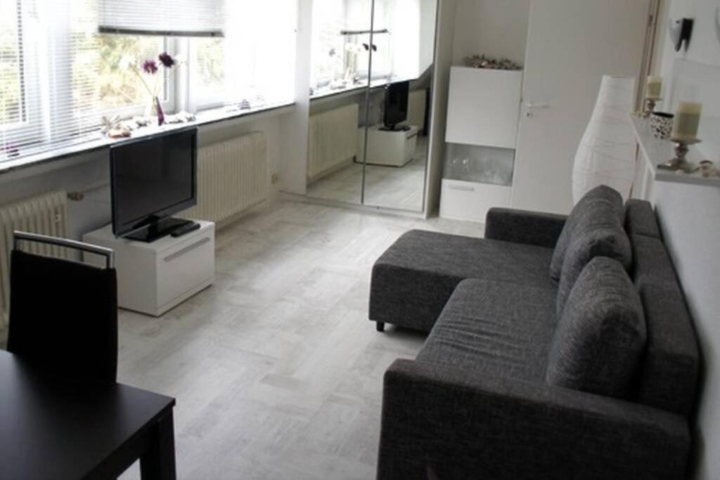 One-Bedroom Apartment - Photo 1