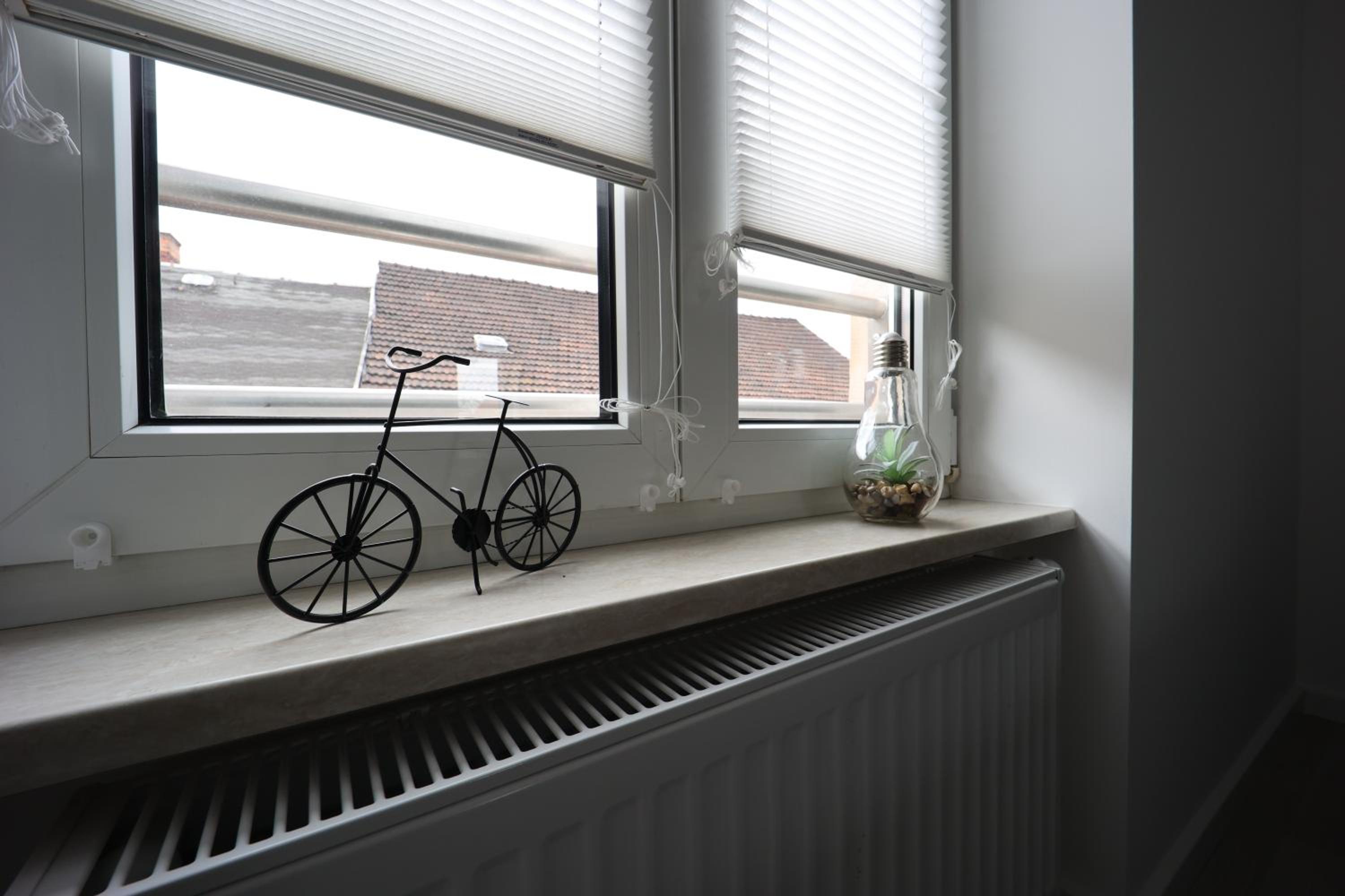 Apartment with Balcony photo 2