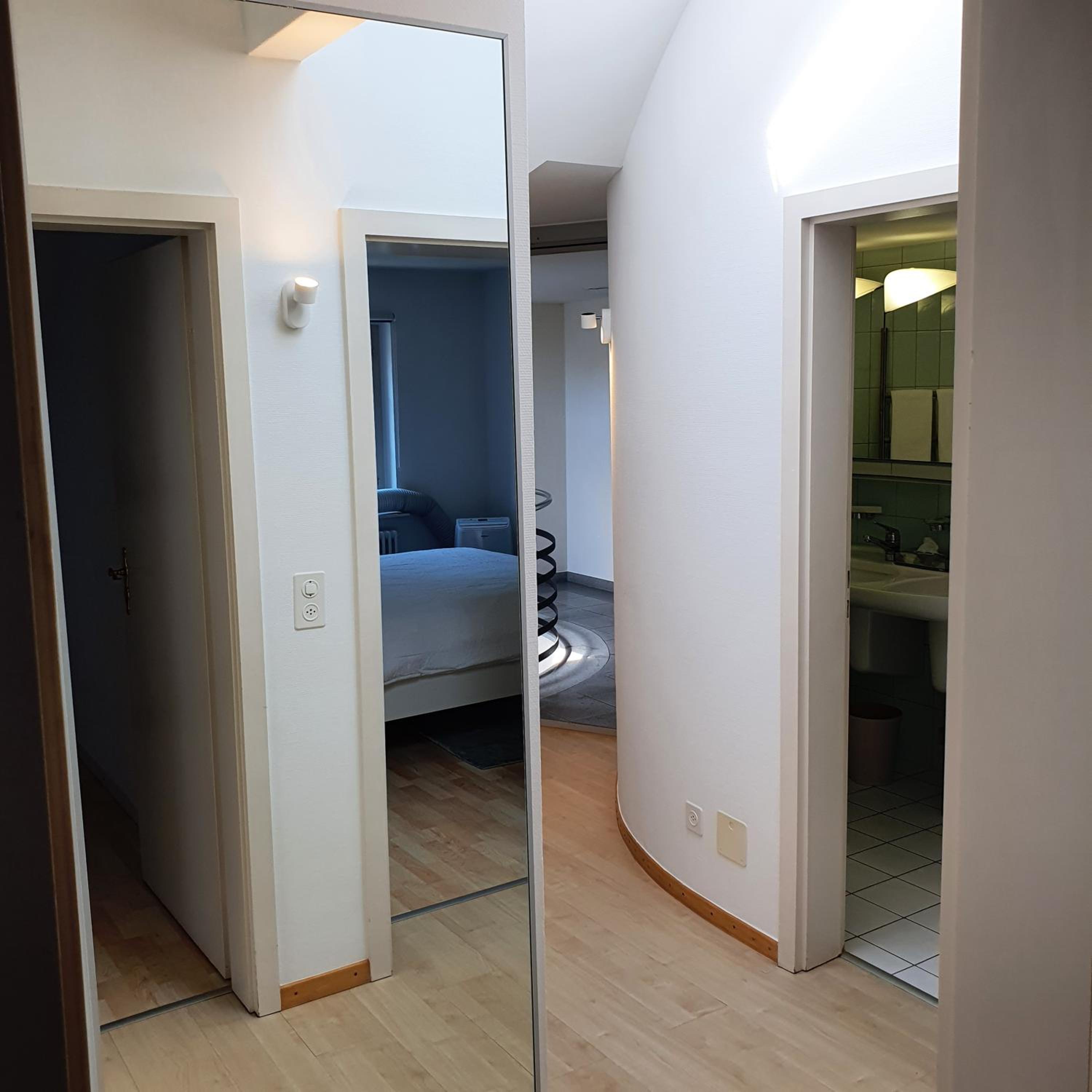 Apartment with Balcony photo 2