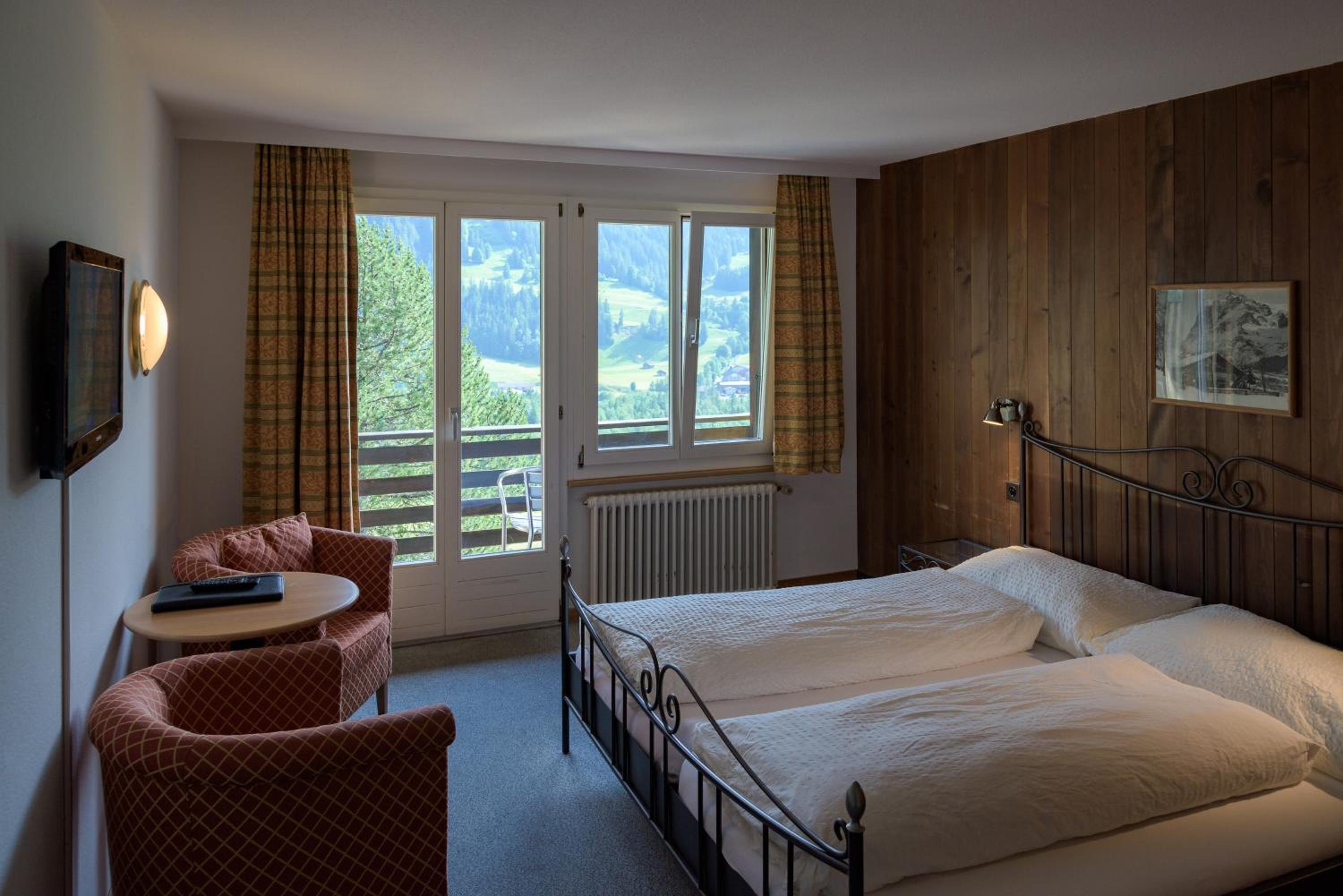 Double Room with Balcony and Eigerview photo 1